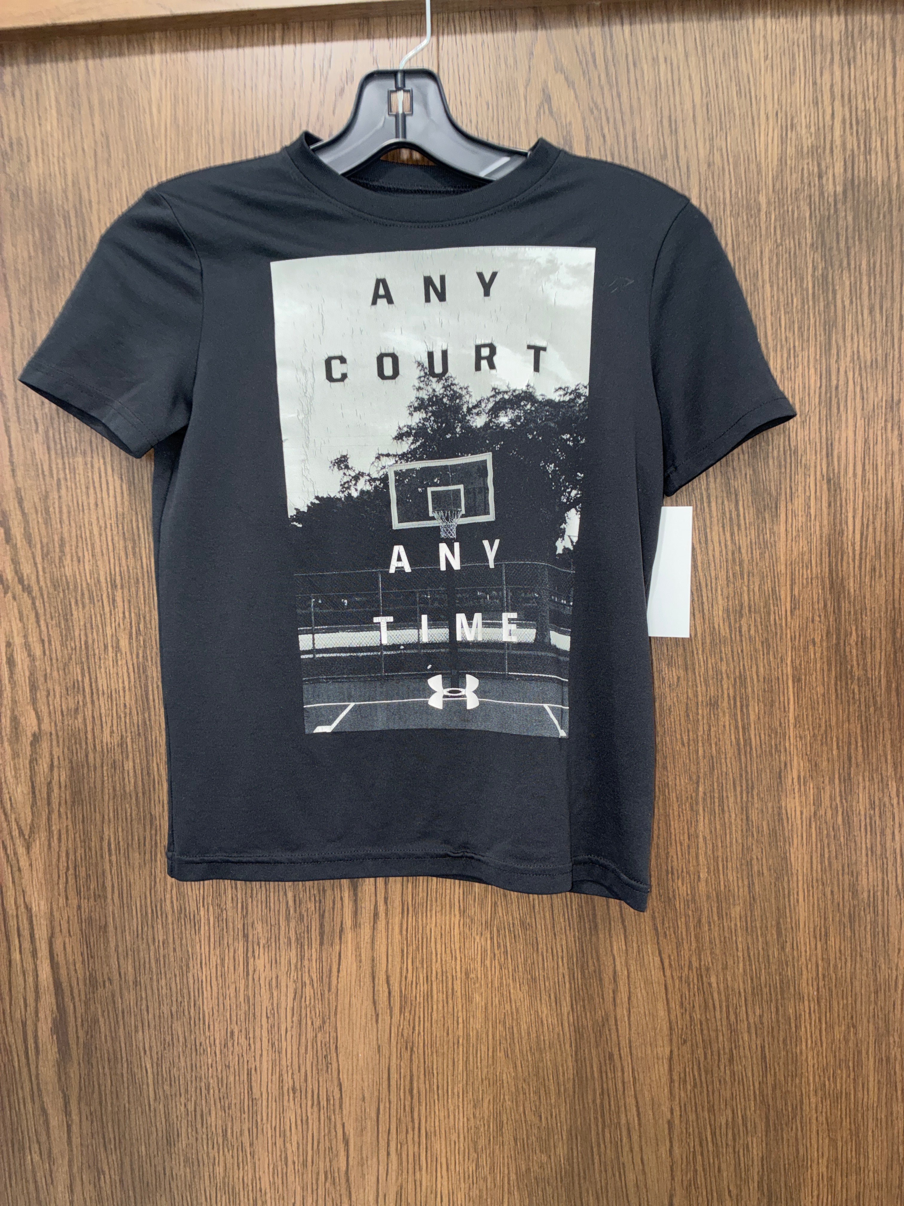 Boy’s Under Armour T-shirt size Youth Small