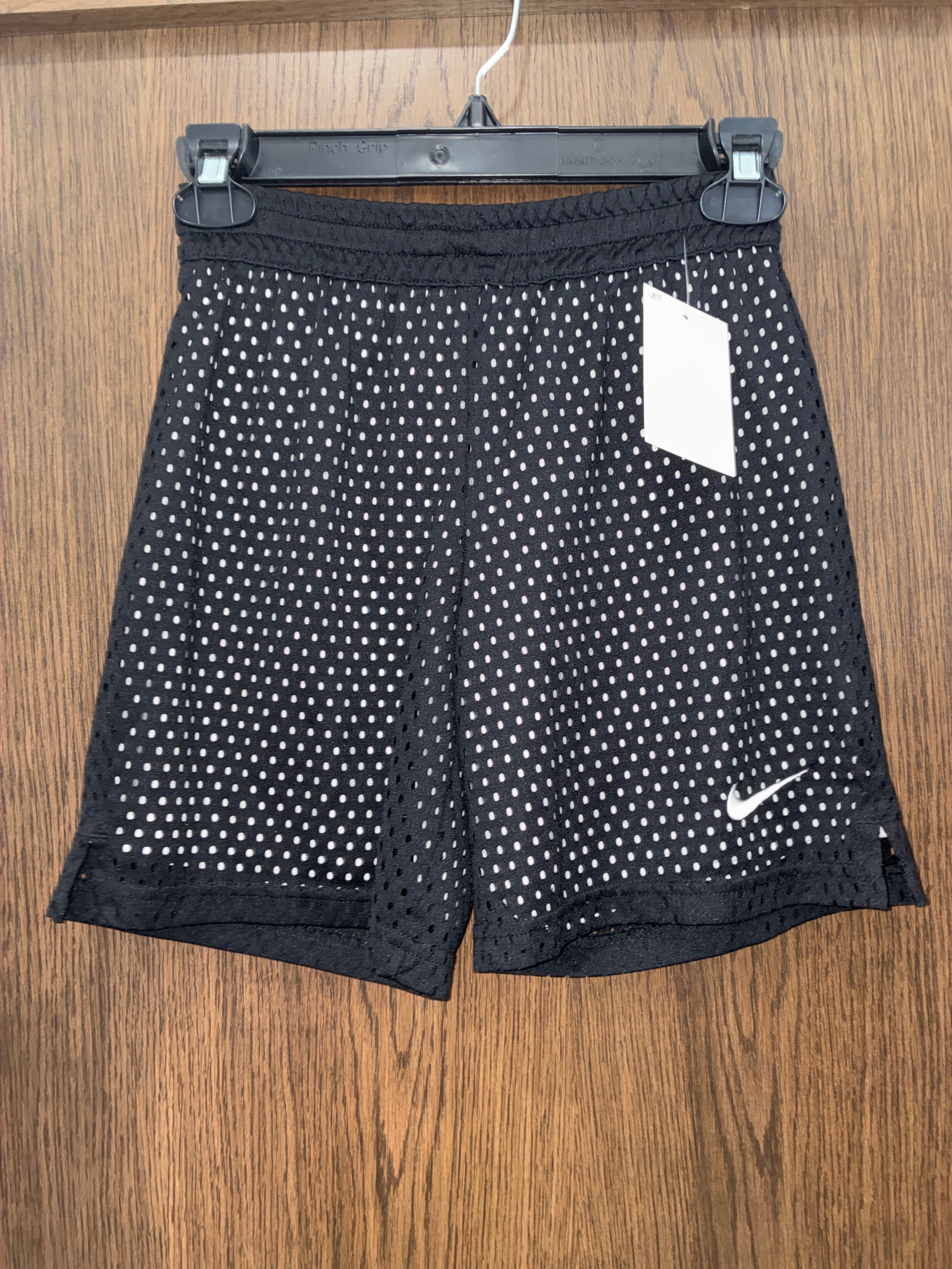 Girls Nike mesh basketball shorts size youth medium
