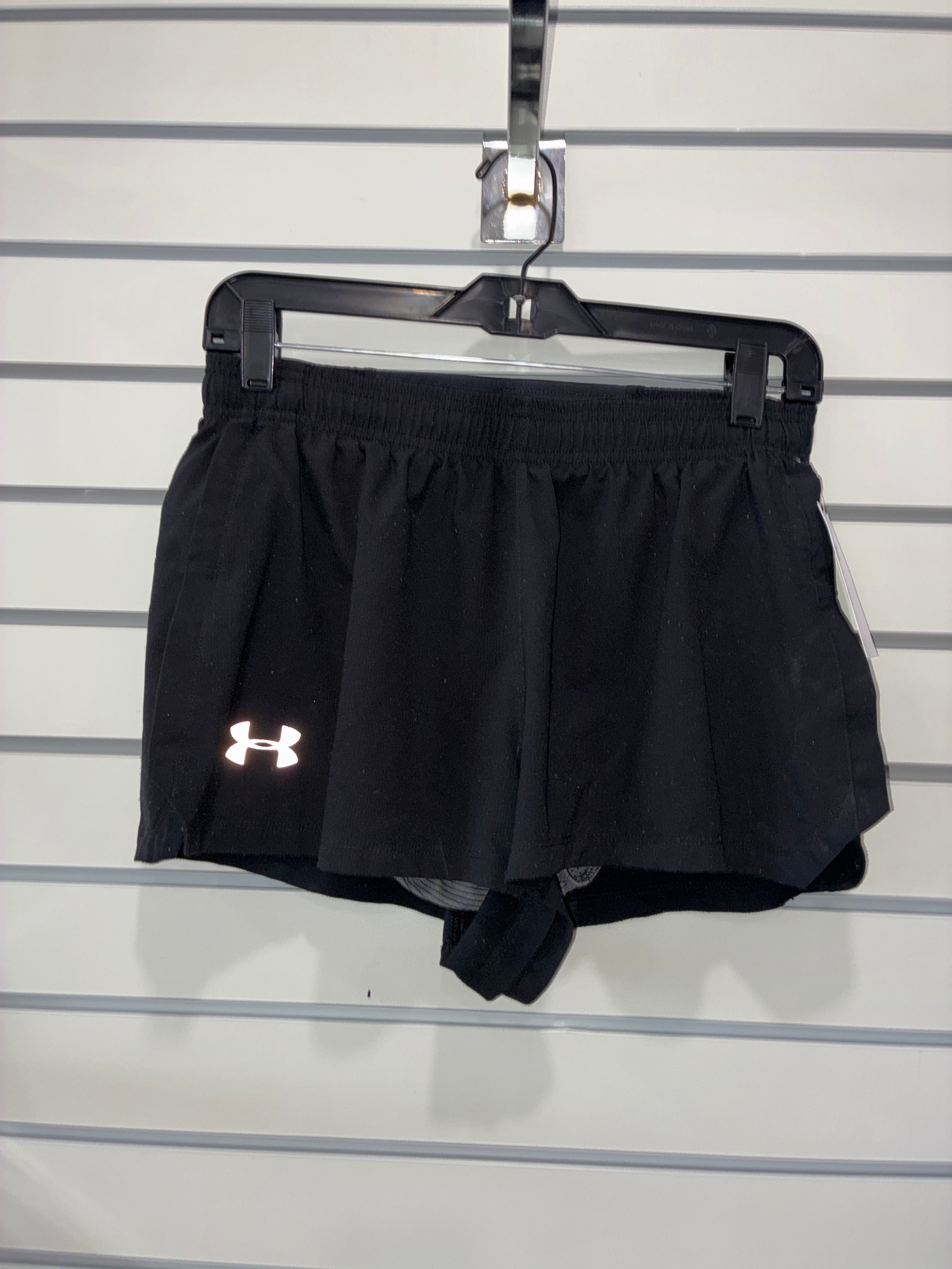 Women’s Under Armour Shorts Size Medium