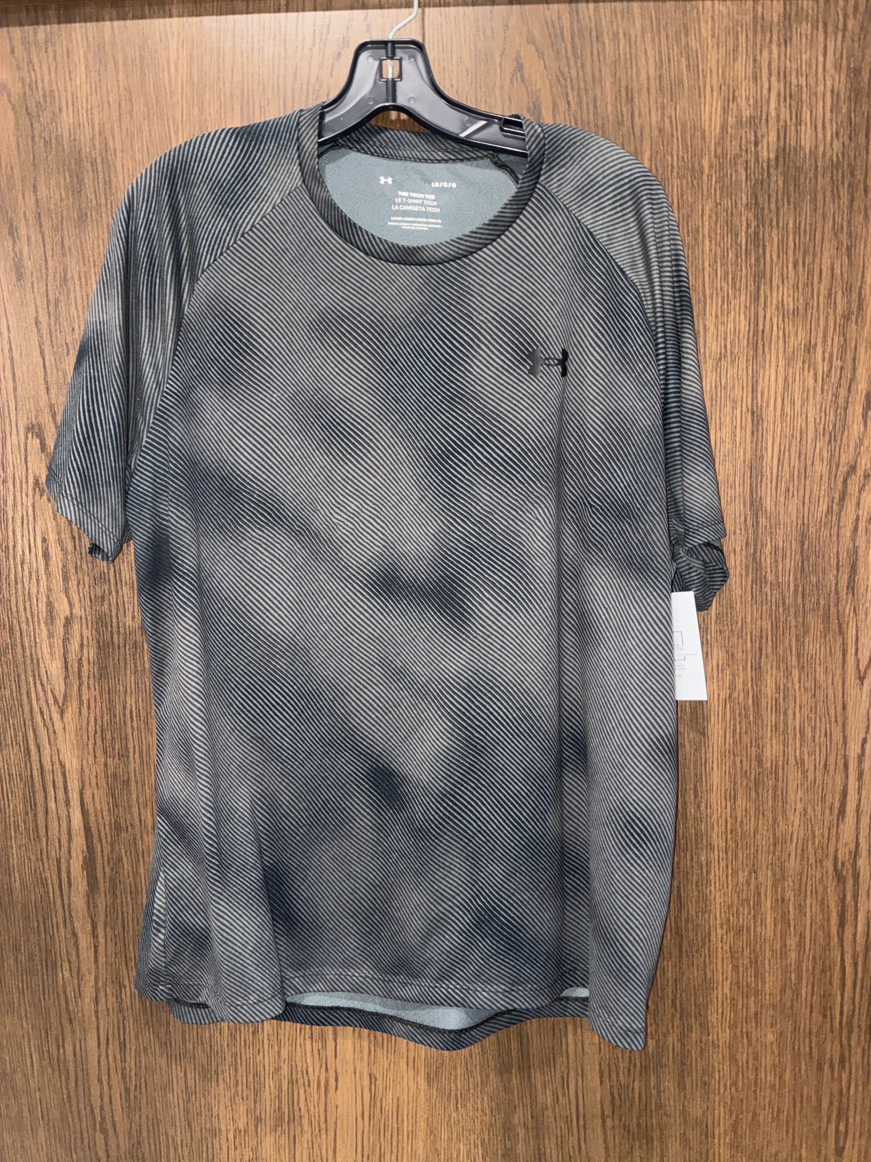 Men’s Under Armour T-shirt Size Large