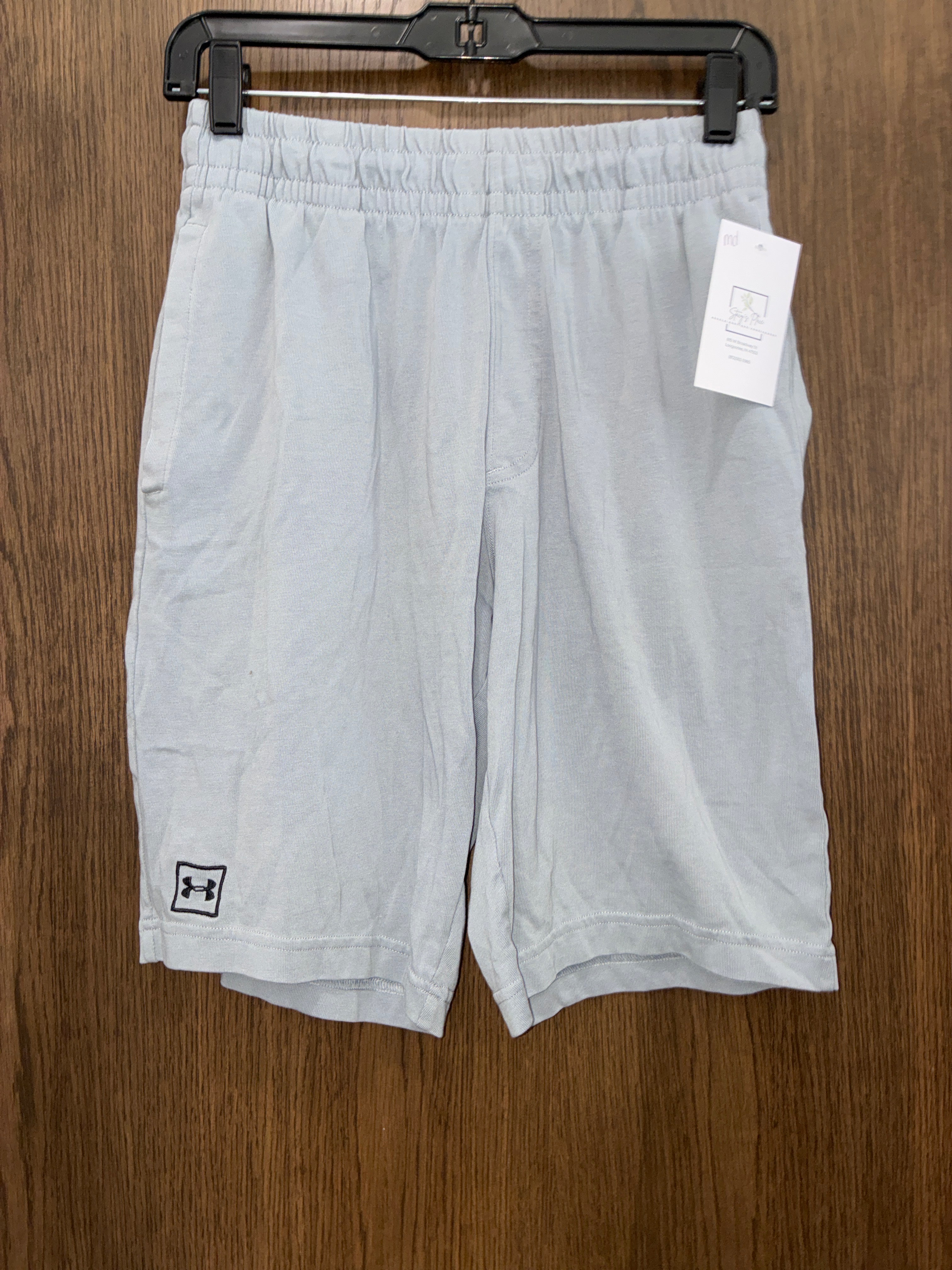 Men’s under Armour shorts size medium