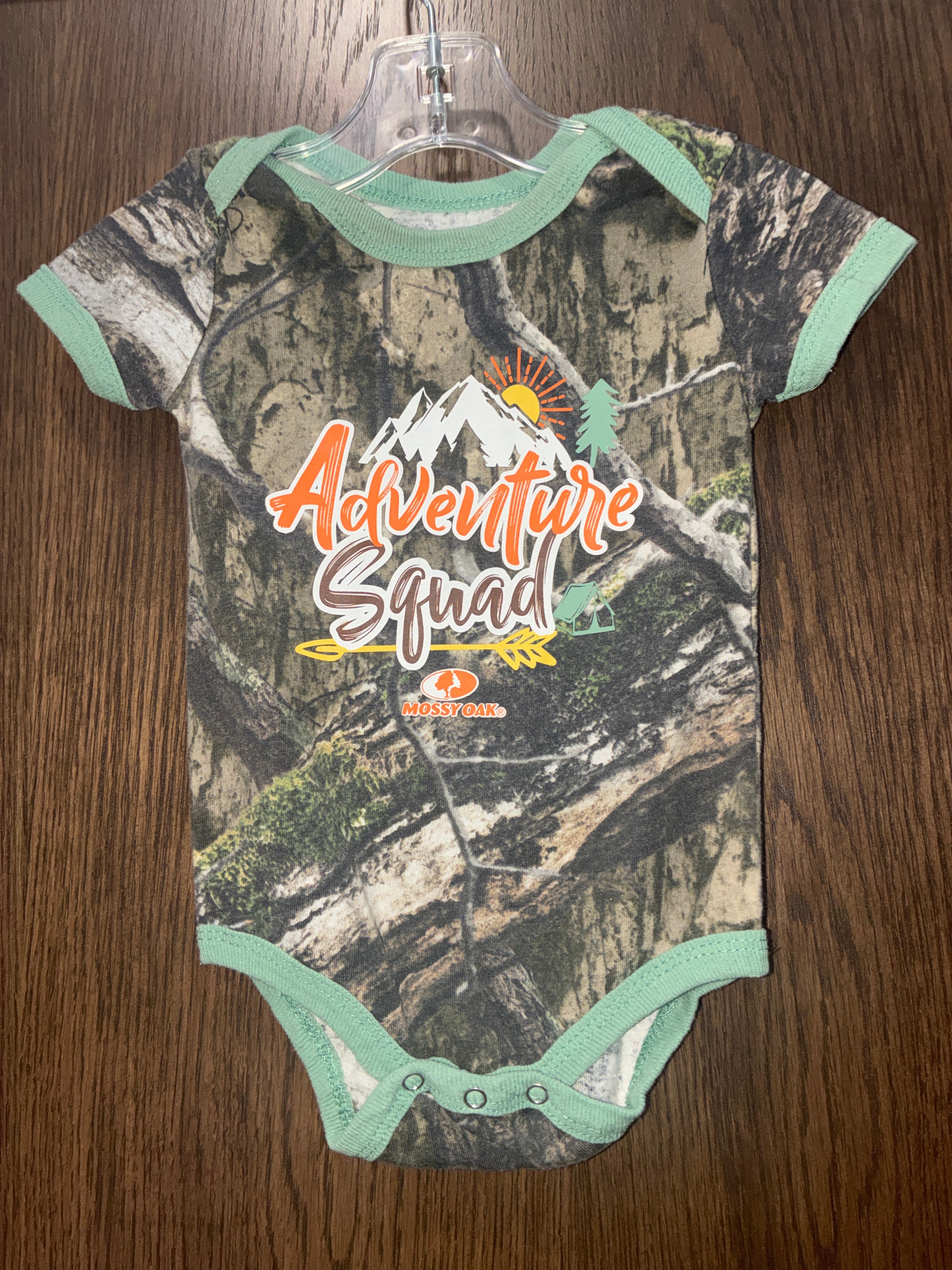 Boys Mossy Oak Onesie size 3-6 months