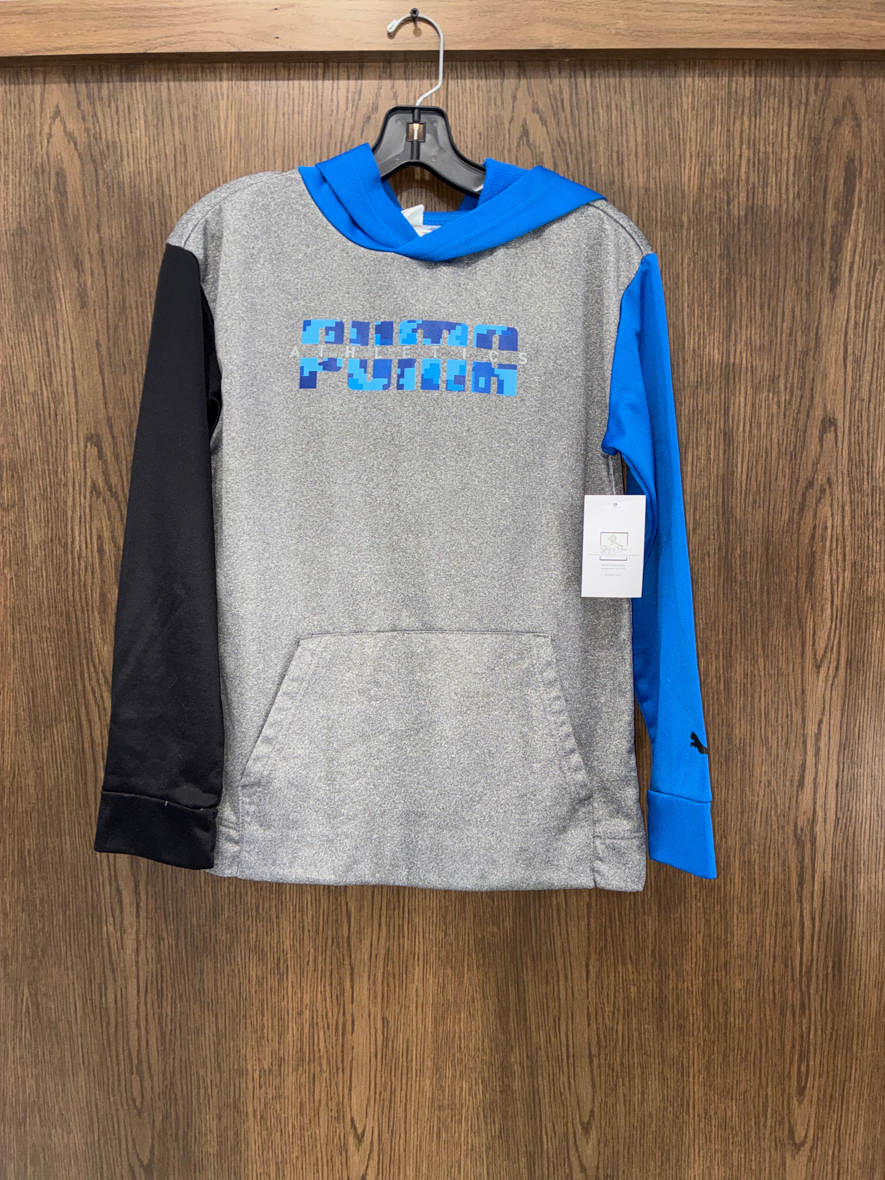 Boy’s Puma Hooded Sweatshirt size Youth Large