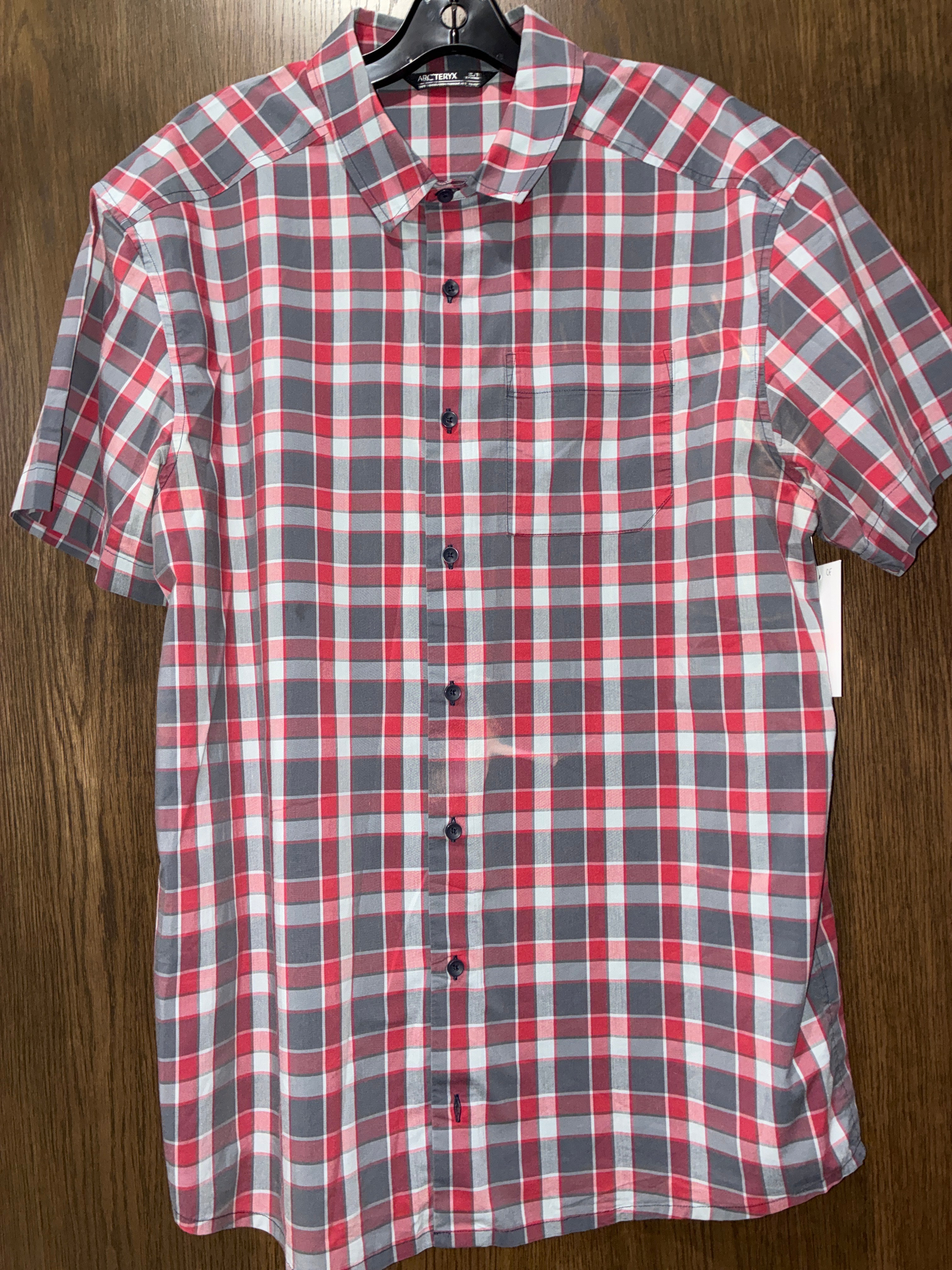 Arc’Teryx Short Sleeve Plaid Button Up with Pockets  XXL 2X