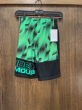 Boy’s Under Armour Shorts size Youth Medium