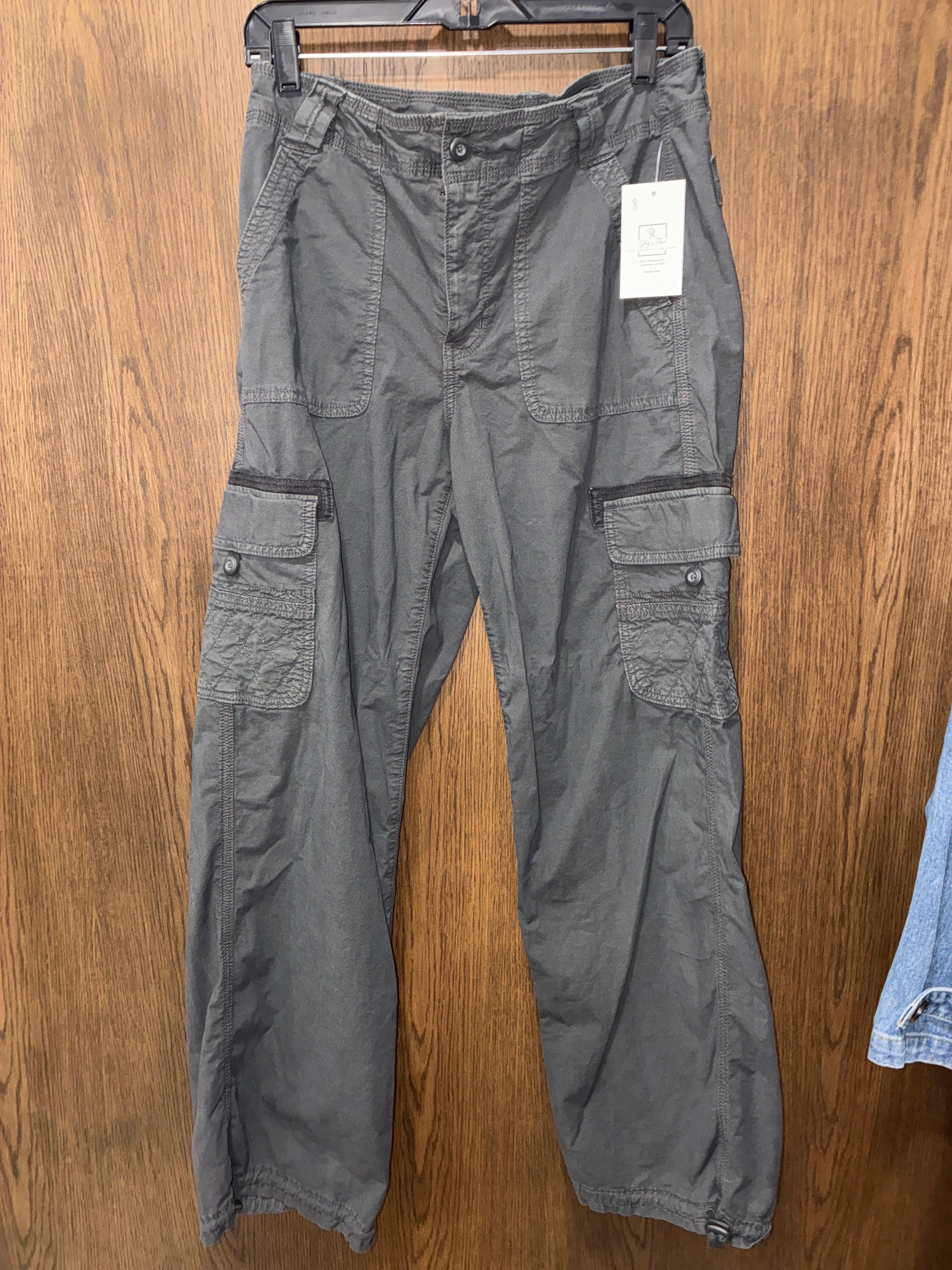 Women’s American Eagle Cargo Pants Size 8
