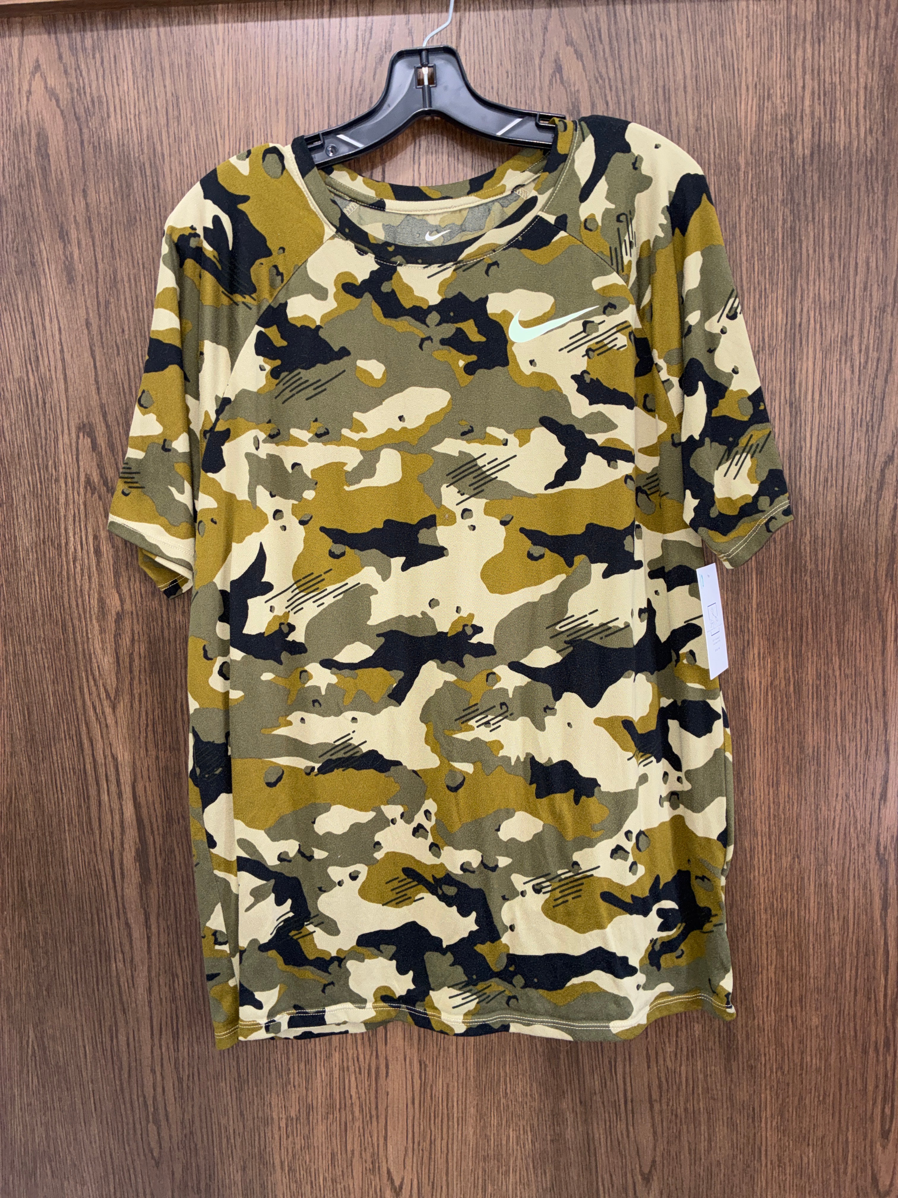 Men’s Nike T-Shirt Size Large