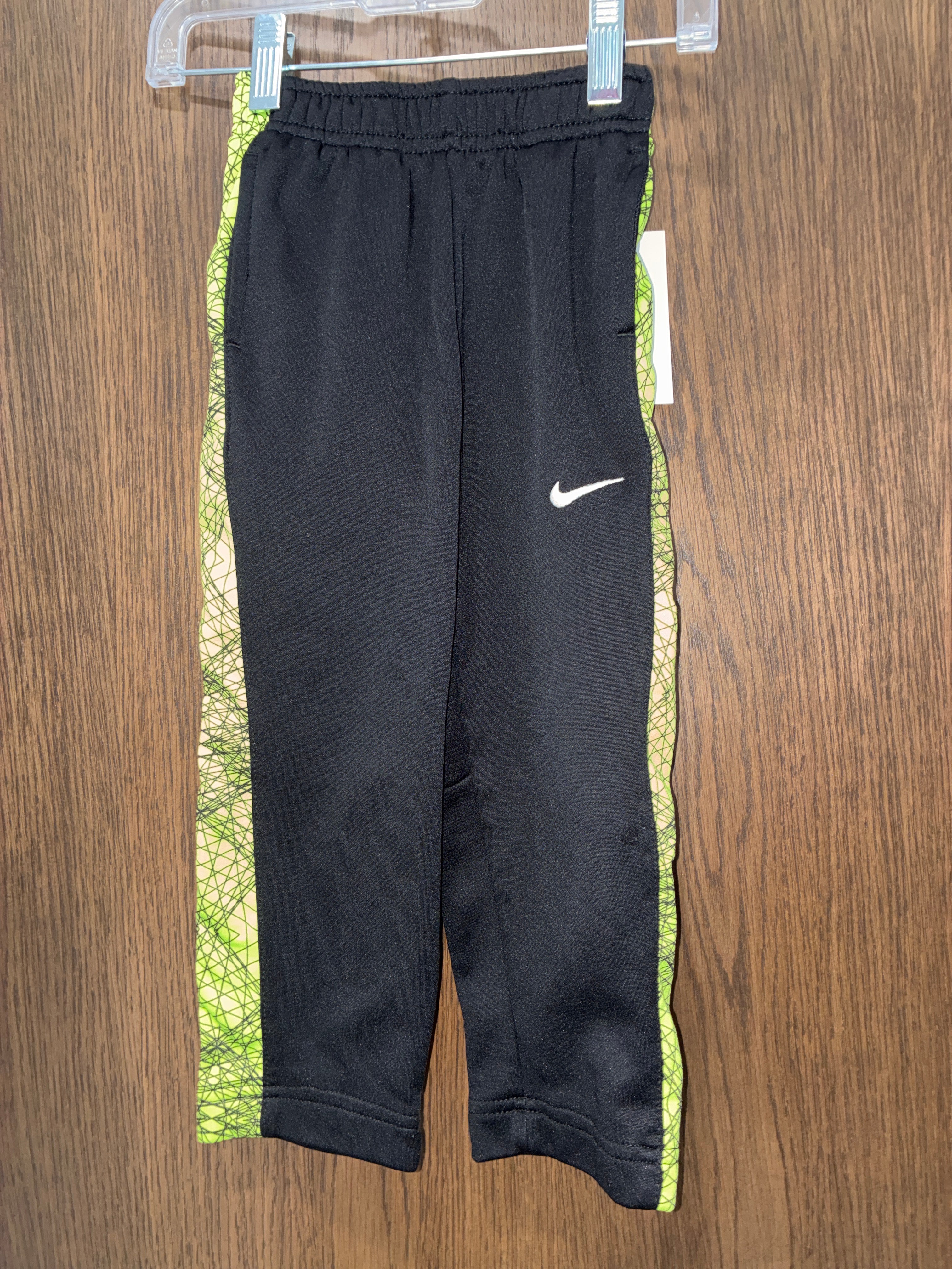 Boys Nike sweatpants size 3T