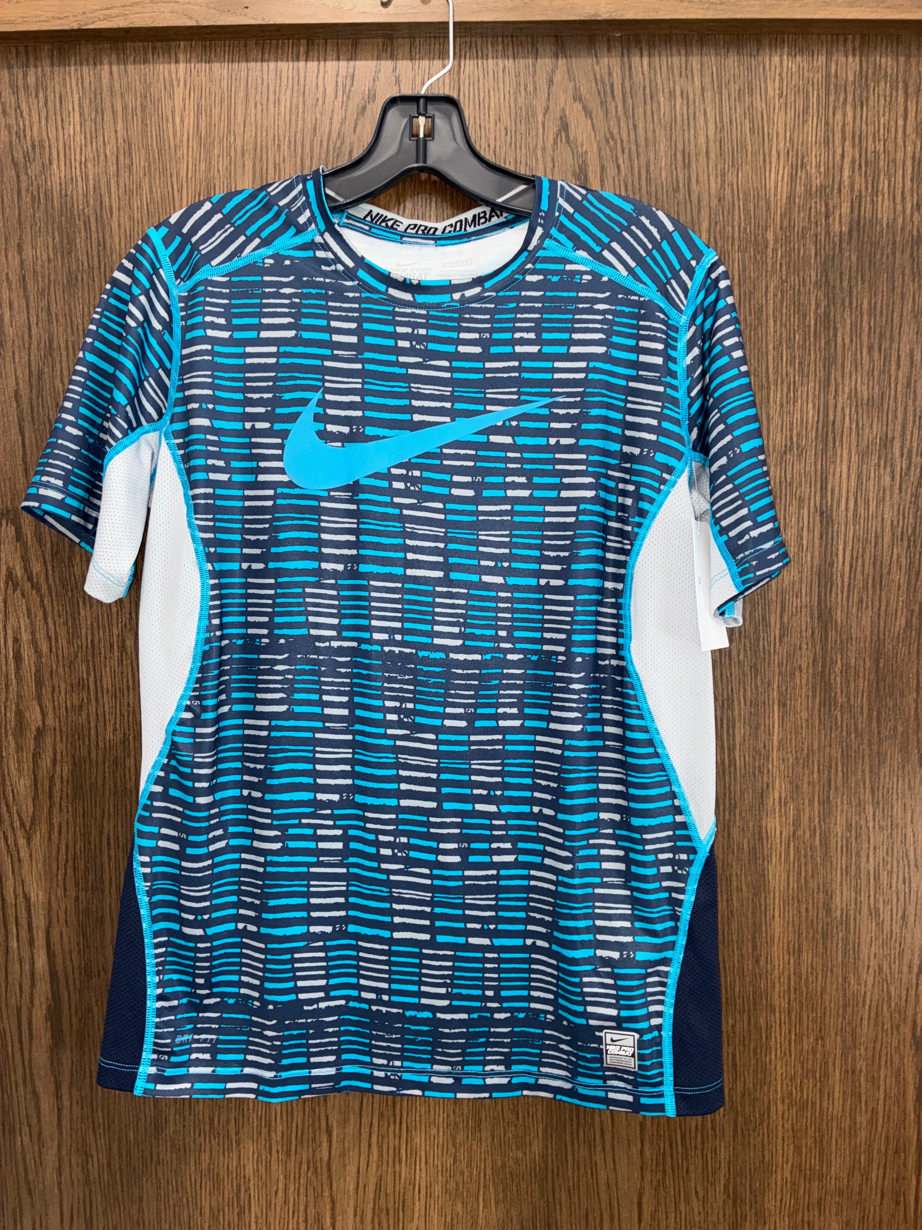 Boy’s Nike Pro Combat Fitted T-Shirt size Youth XL 14/16