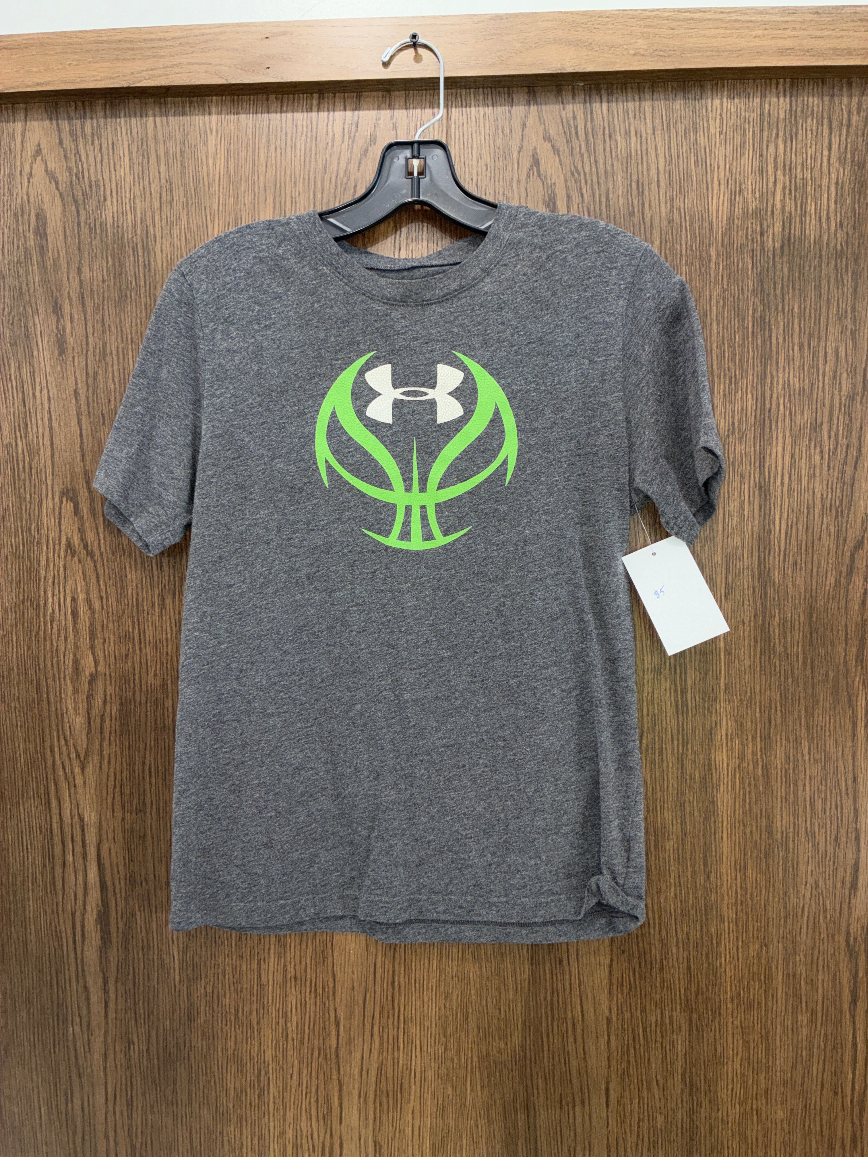 Boy’s Under Armour T-shirt size Youth Large