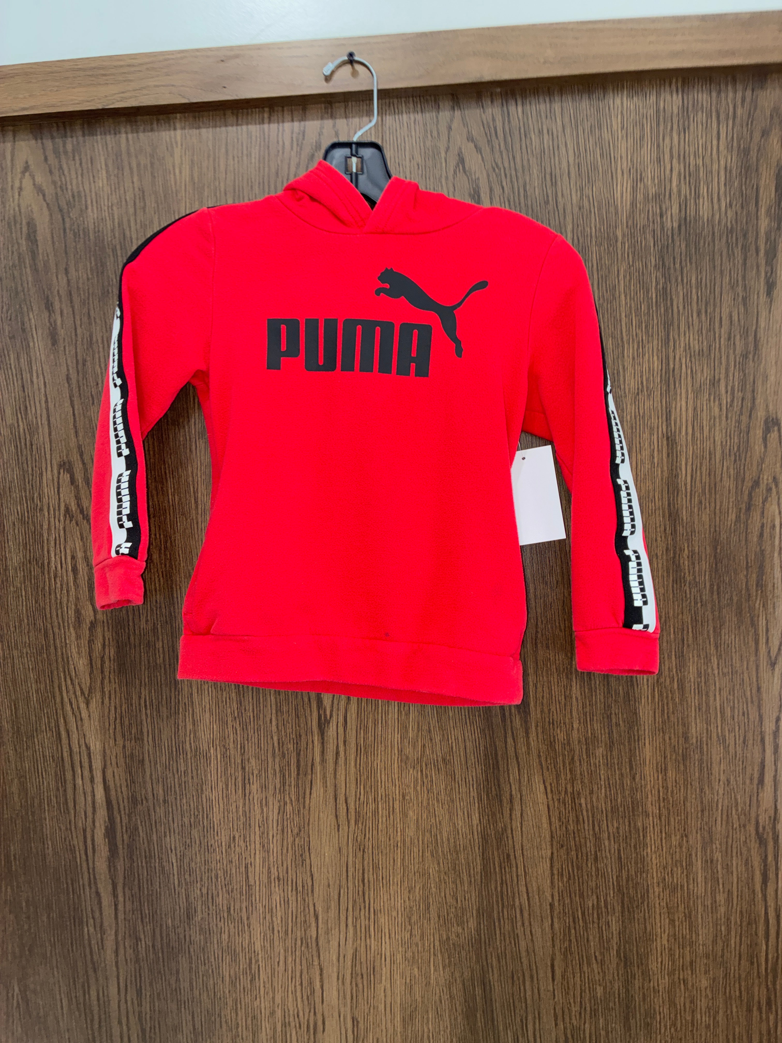 Boy’s Puma Hooded Sweatshirt size Youth Small
