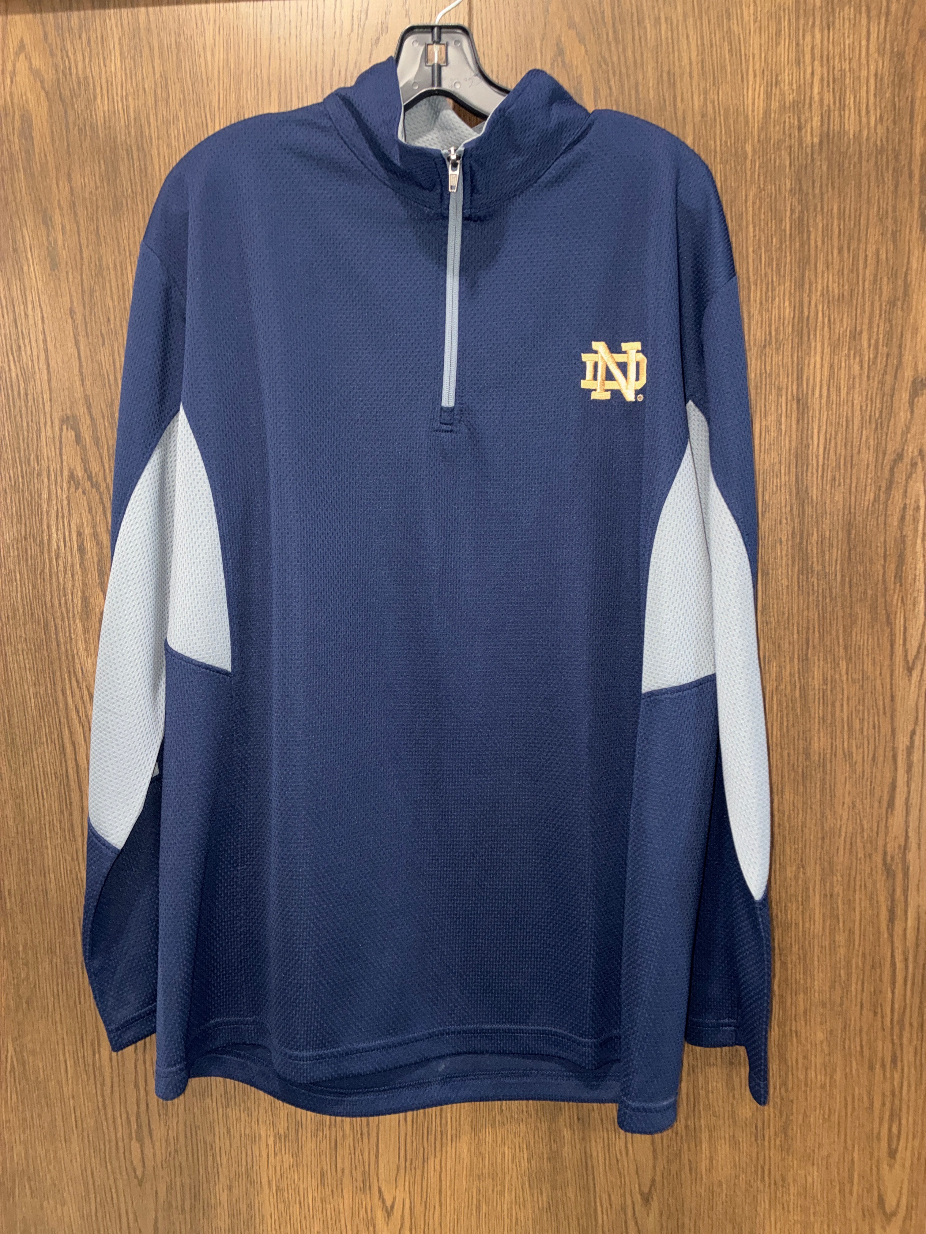 Men’s Notre Dame Long Sleeve Quarter Zip NWT Size Large