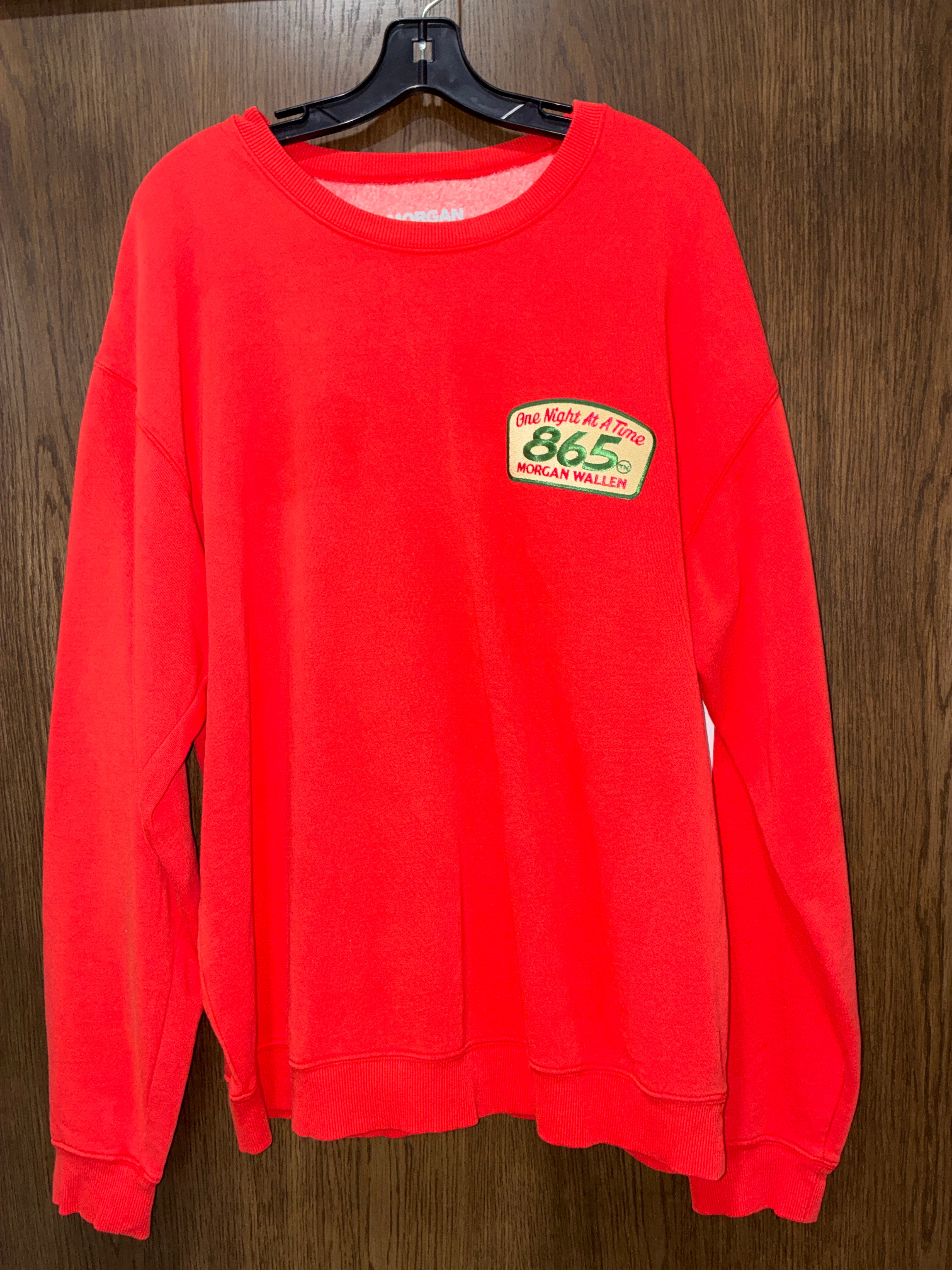 Men’s Morgan Wallen Crewneck Size XL