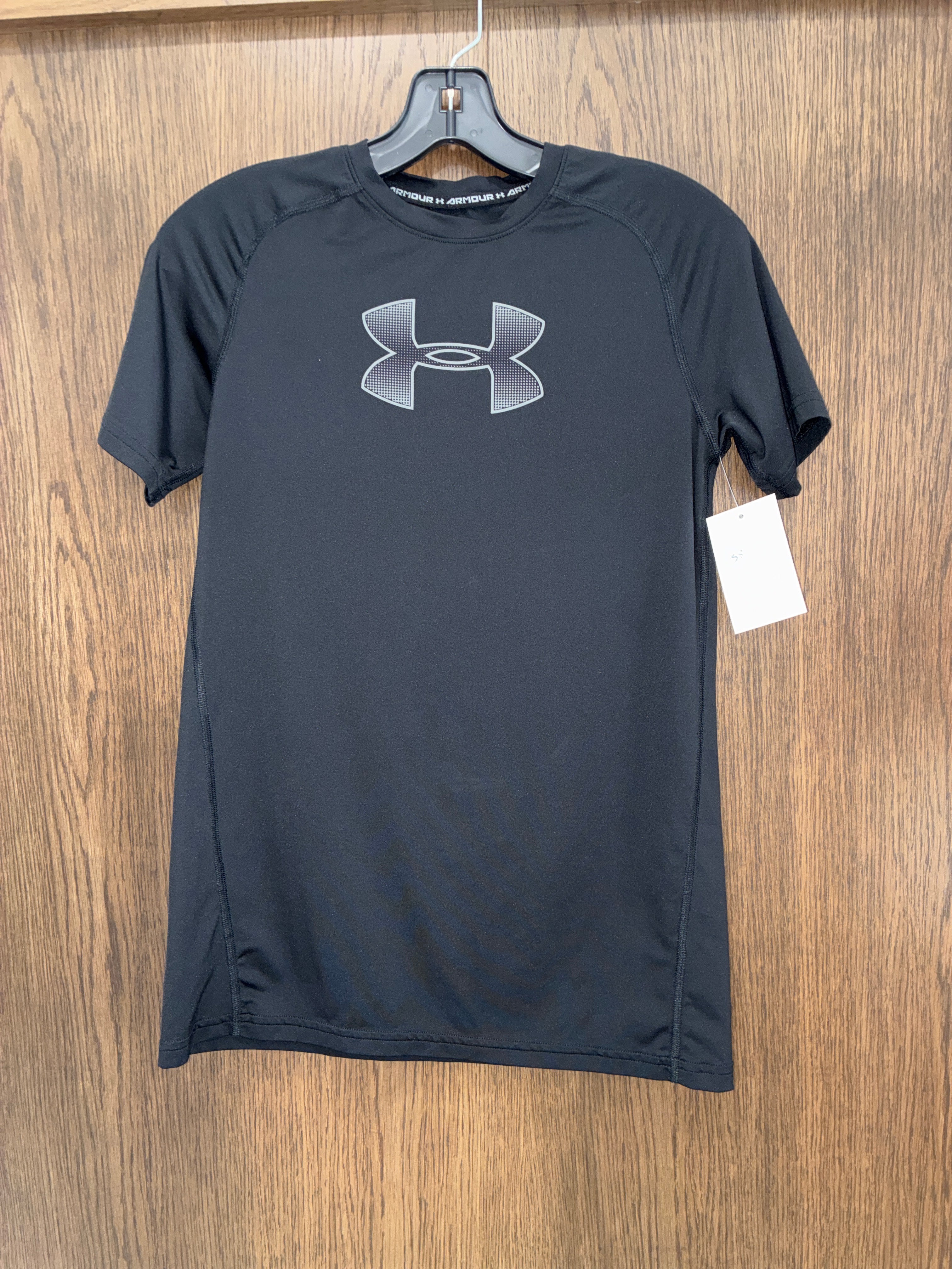 Boy’s Under Armour T-shirt Size Youth XL 14/16