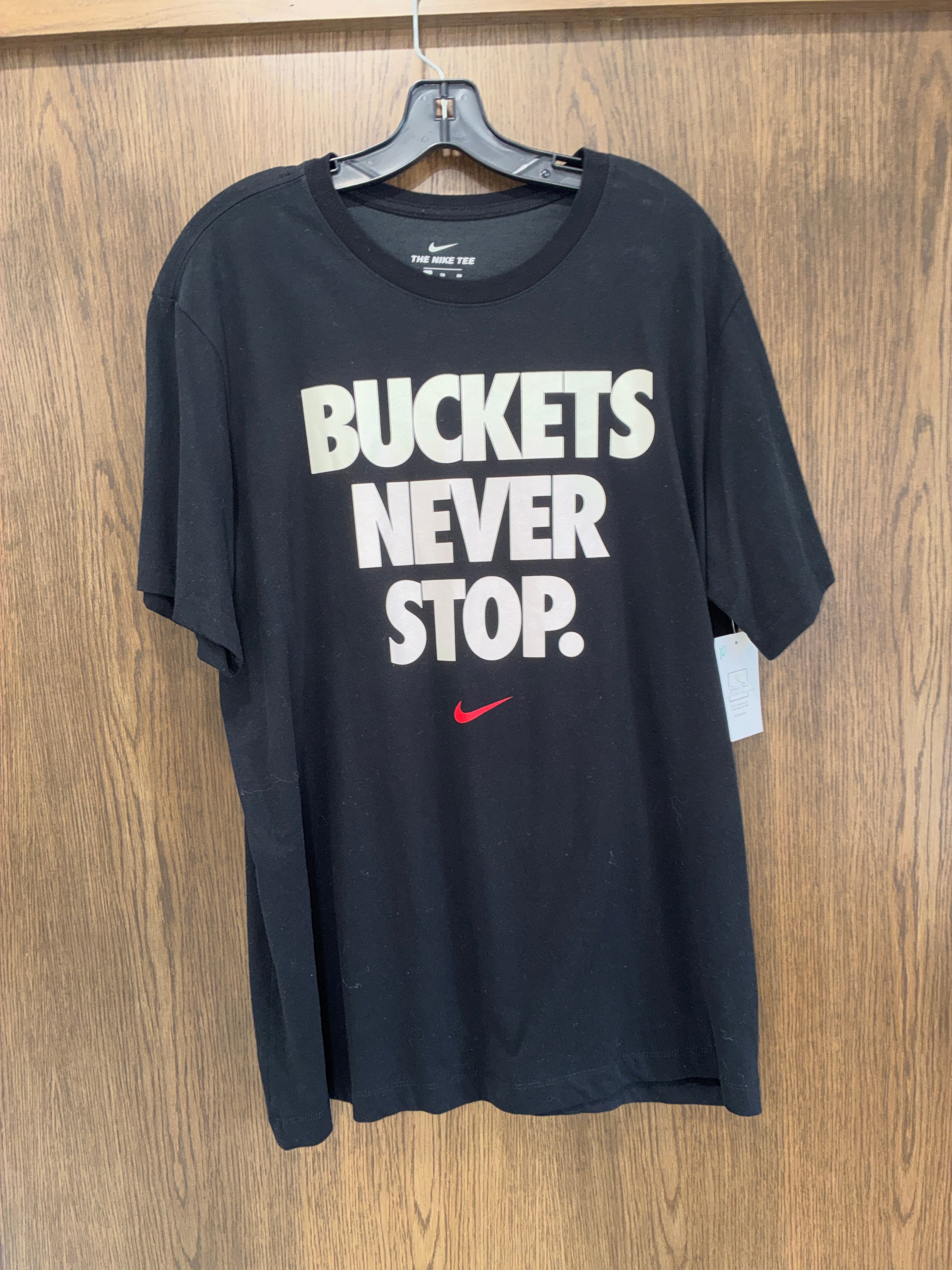 Men’s Nike T-Shirt Size XL