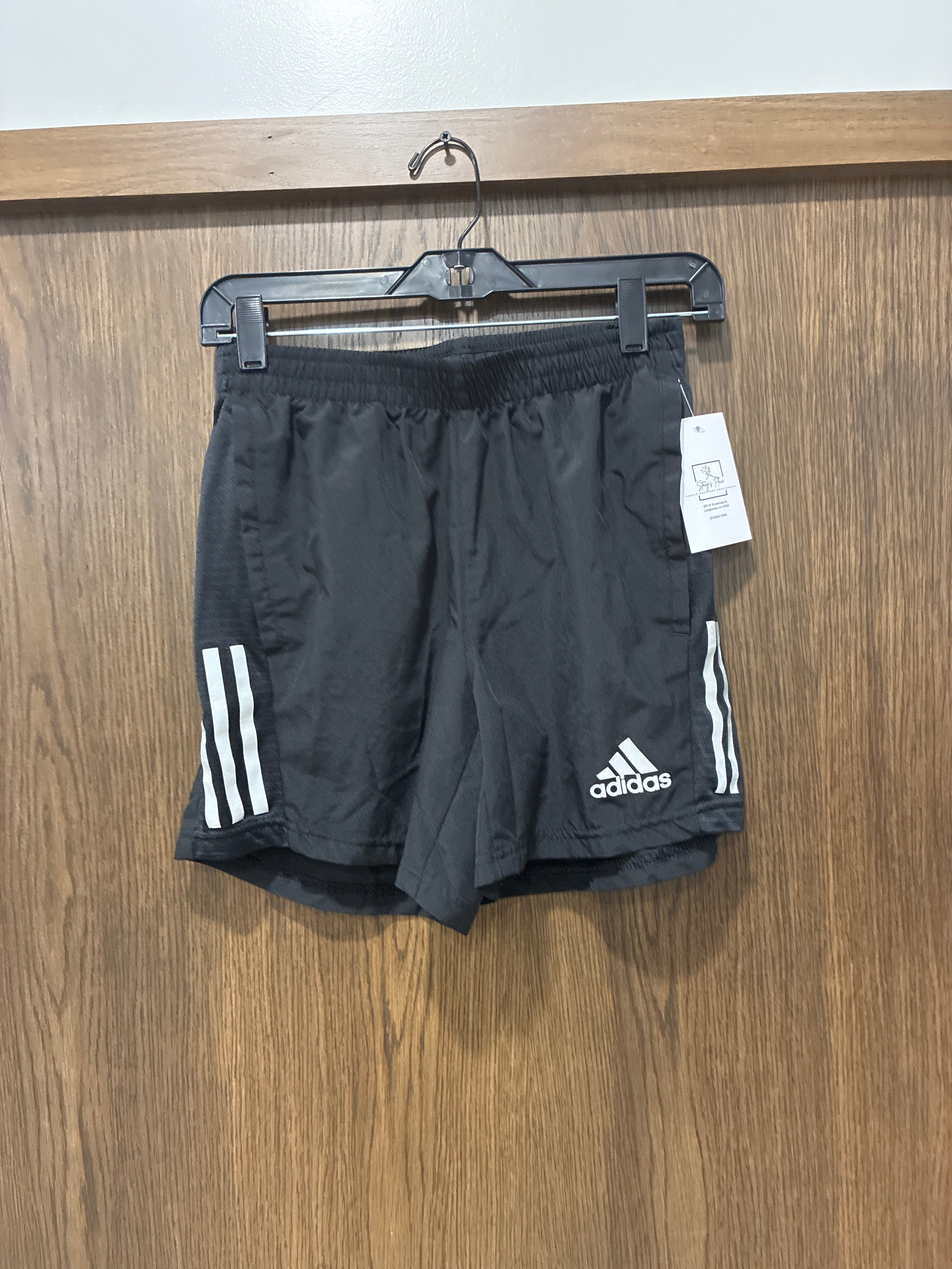 Boys Adidas shorts size YL Youth Large 12/14