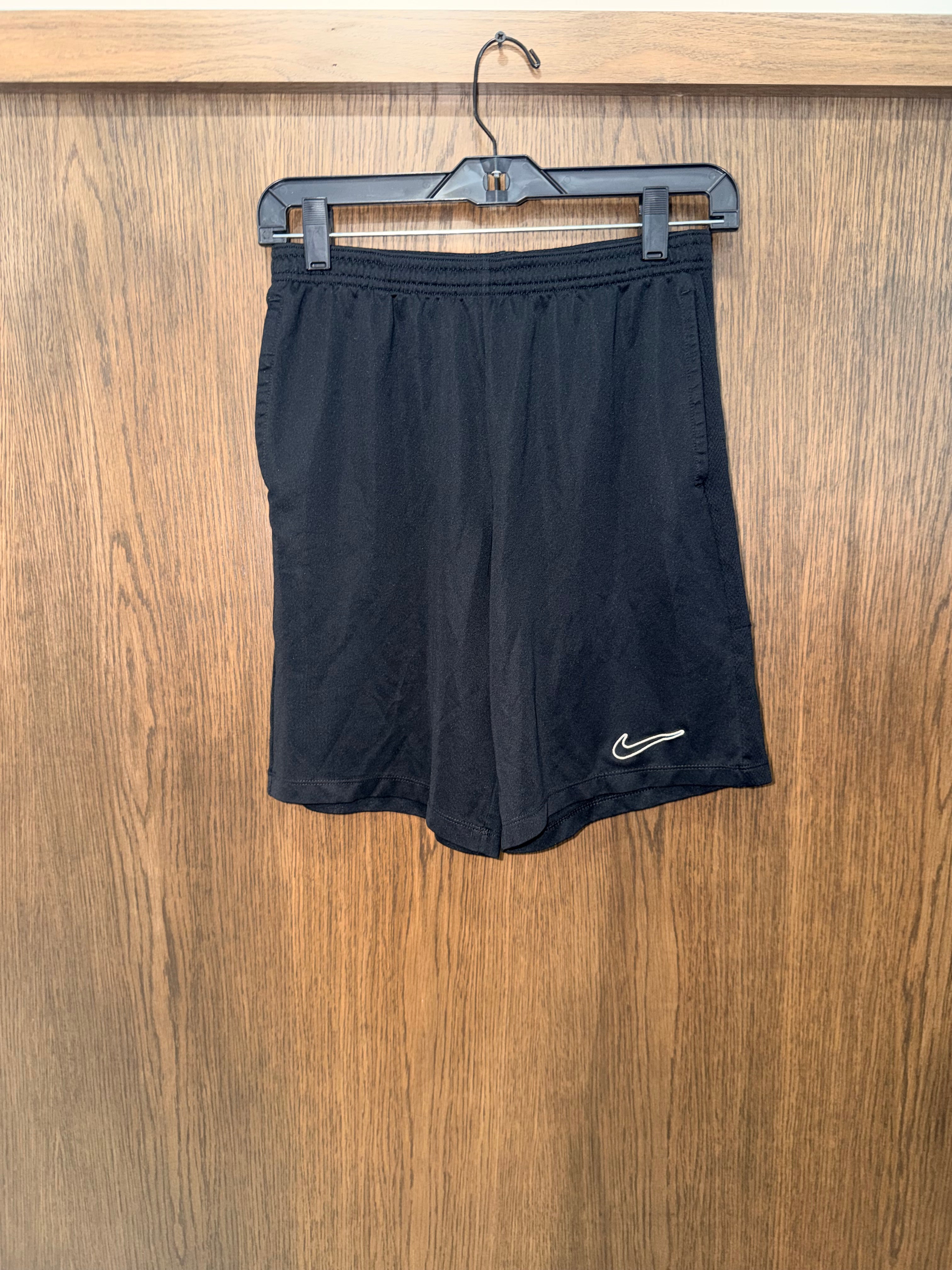 Nike Boys Dri-FIT Trophy Shorts Youth X-Large YXL Like New