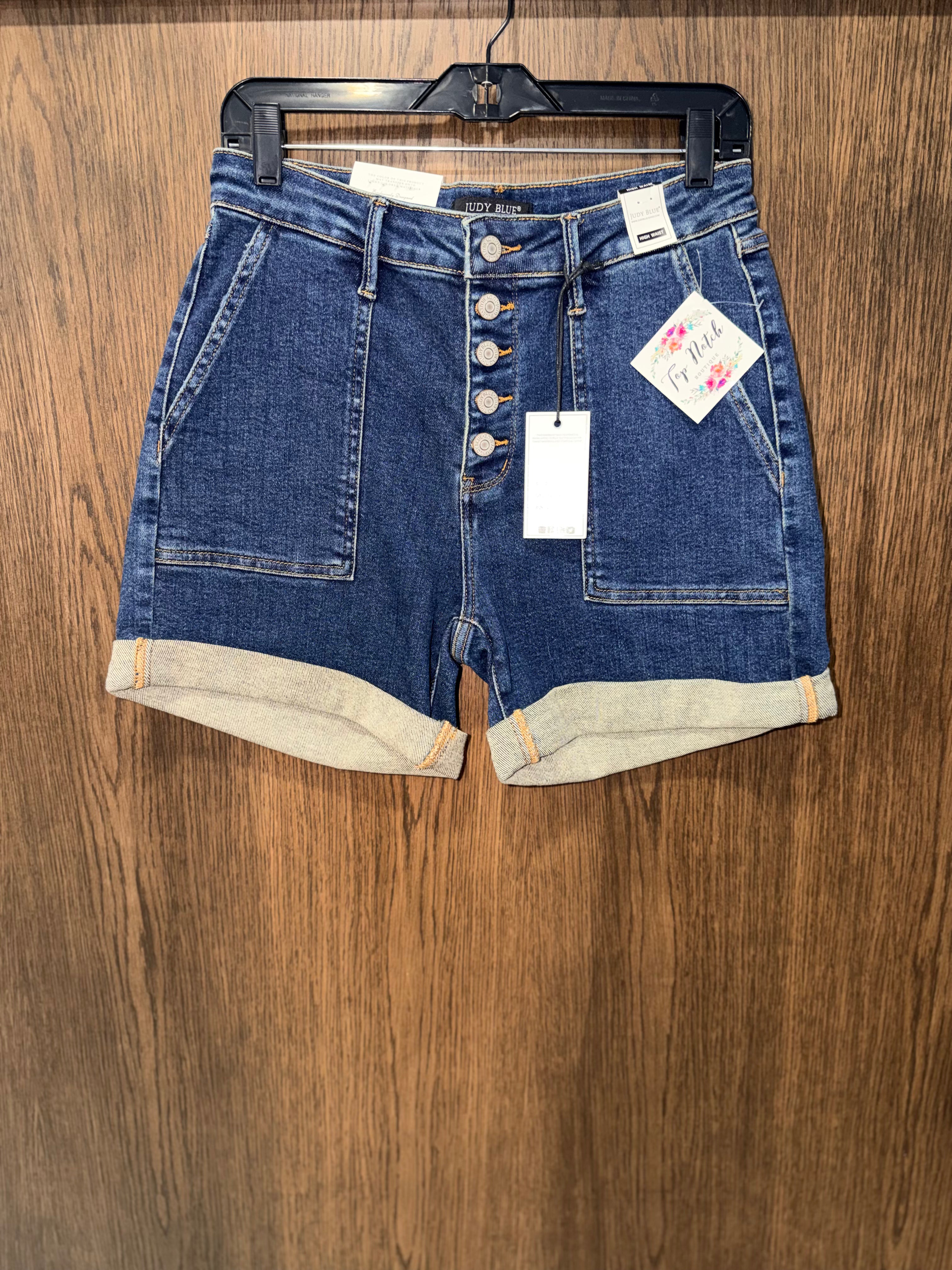 Judy Blue NWT HI-WAISTED BUTTONFLY  SHORT L Large