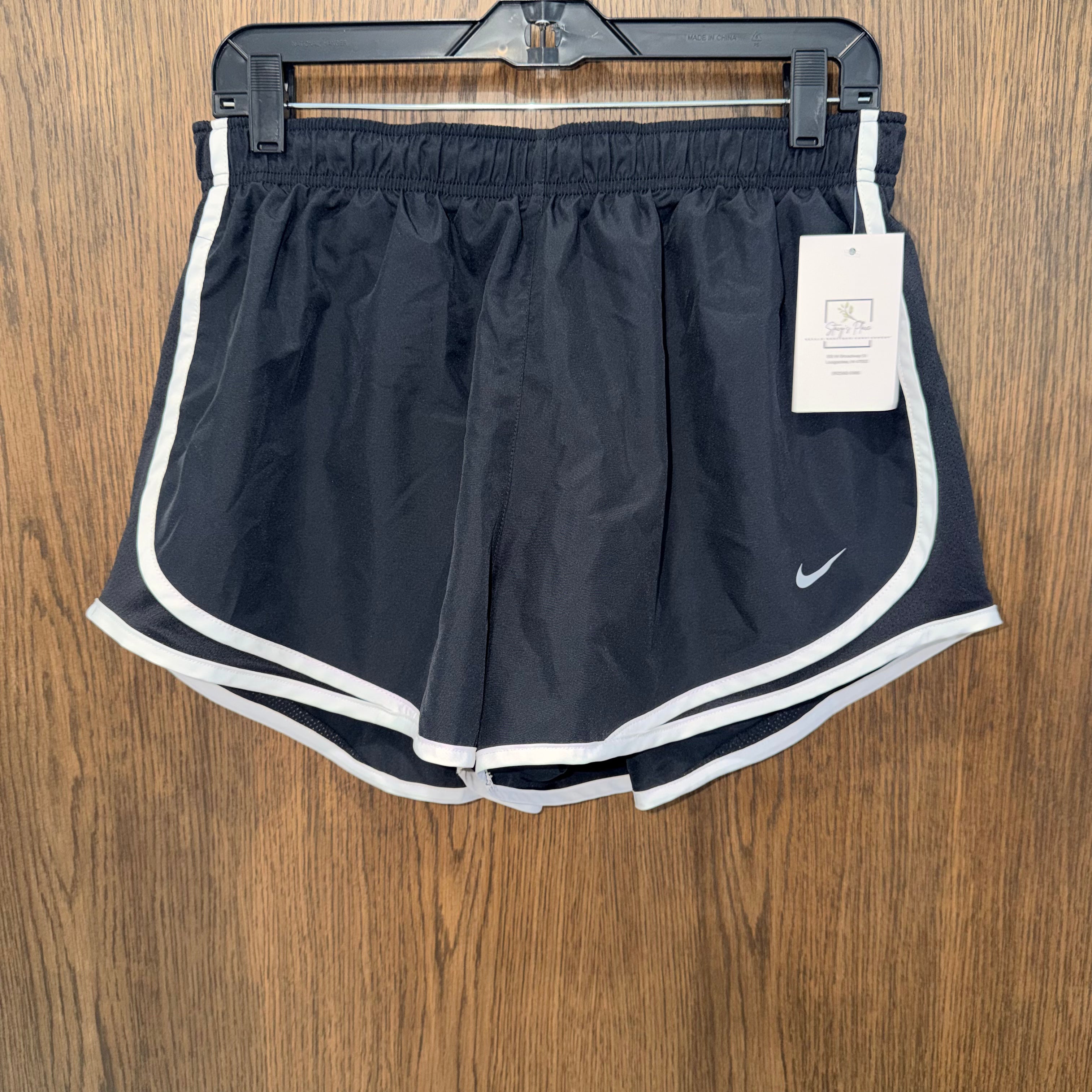 Nike Women's Tempo Shorts Lined Size XL