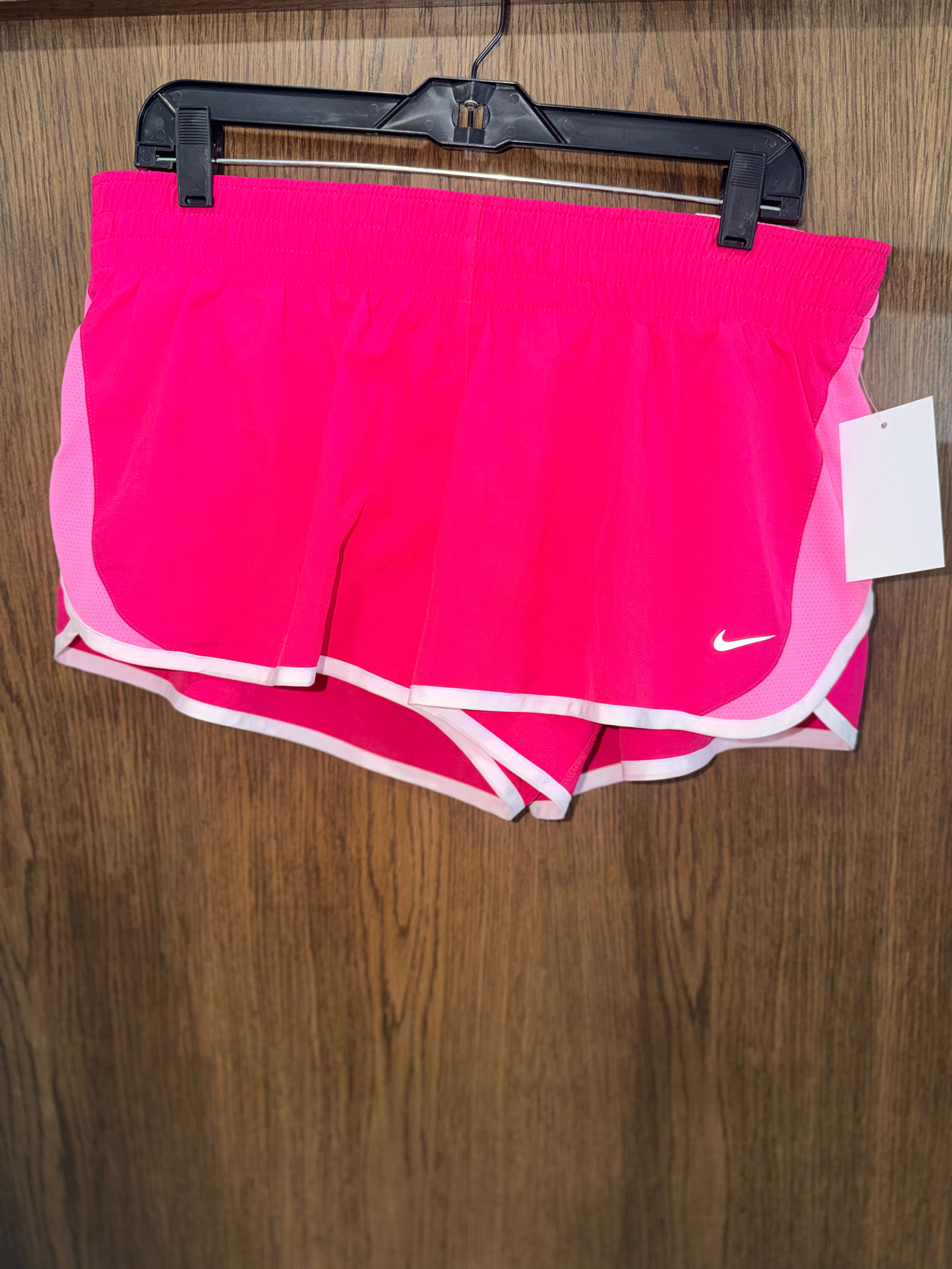 Nike Women’s Shorts Lined Size Medium High Waist