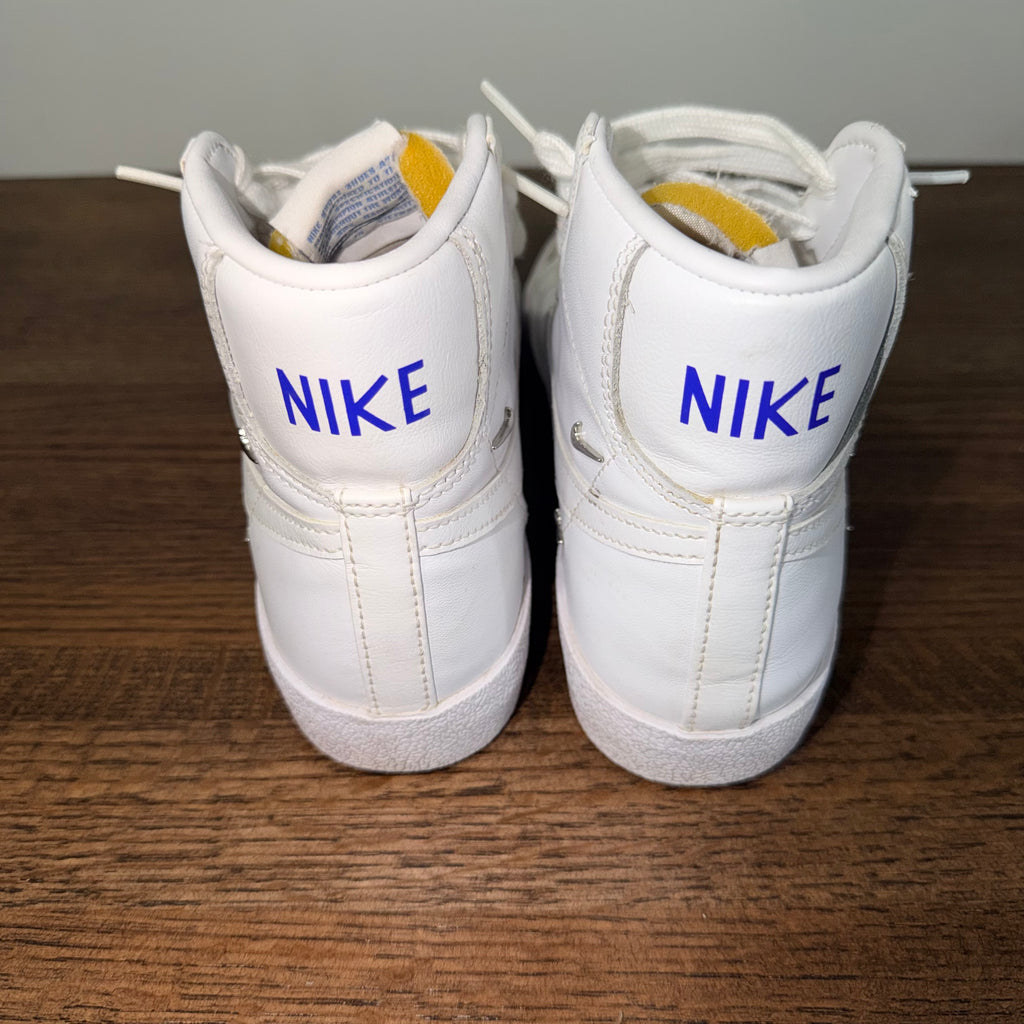 Nike Blazer Women’s Mid '77 SE Sisterhood Shoes Size 6