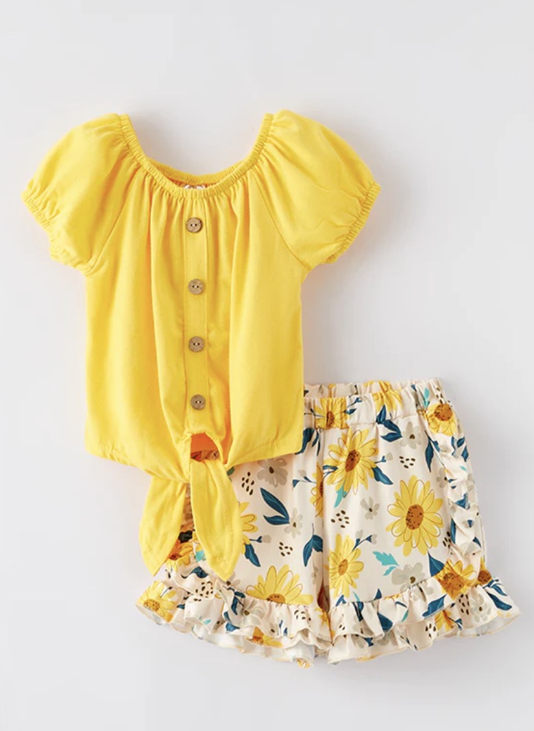 Girly Max NWT GIRLS SPRING AND SUMMER YELLOW COTTON TOP FLORAL PRINT SHORTS SET Size 6/7