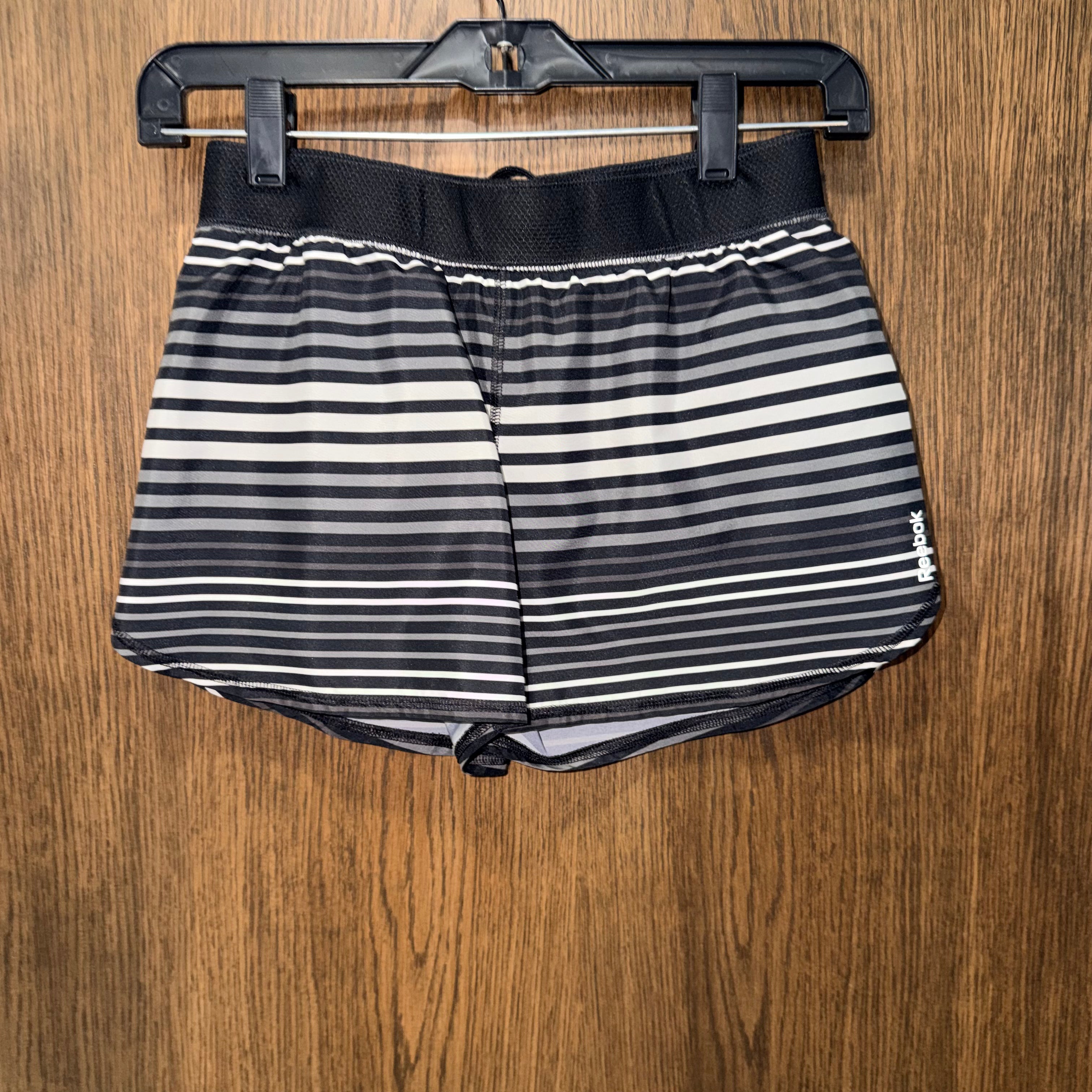 Reebok Girls Shorts Size YM Youth Medium  10/12