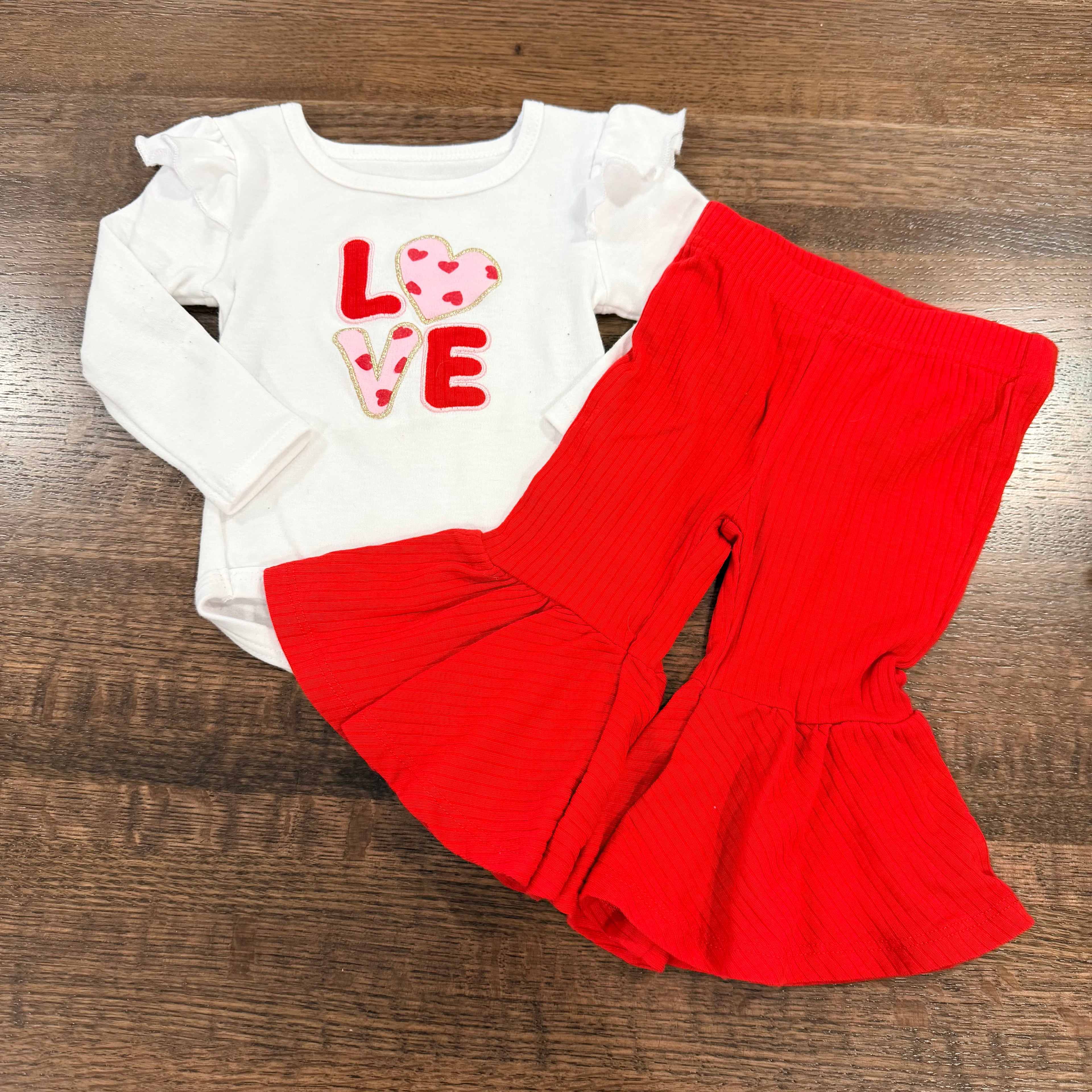 Baby Essentials LOVE  Flutter Top &Flare Leggings Size 3-6 mos