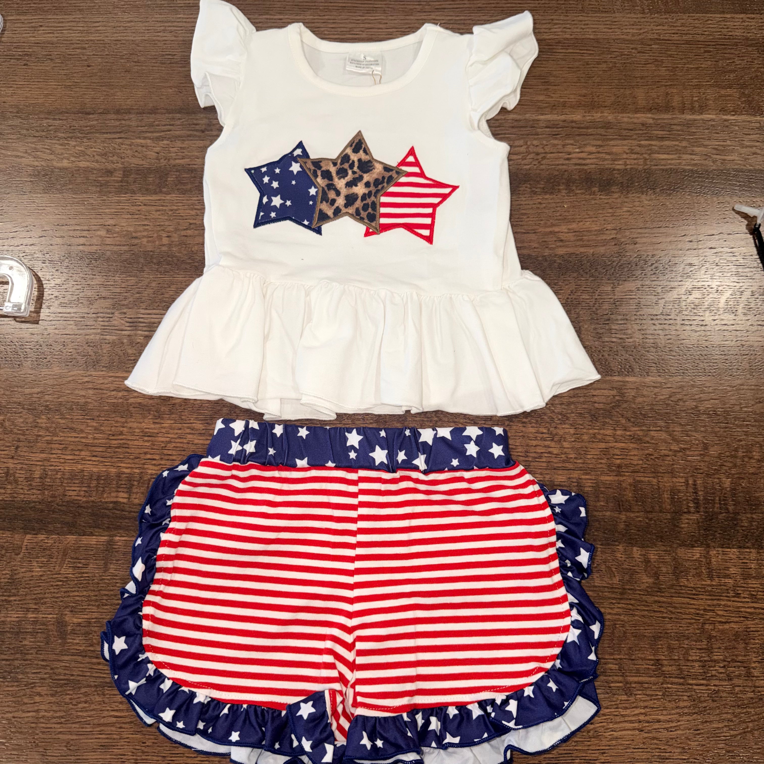 Girls Boutique Cheetah Patriotic Stars Flutter Top & Shorts Size 8