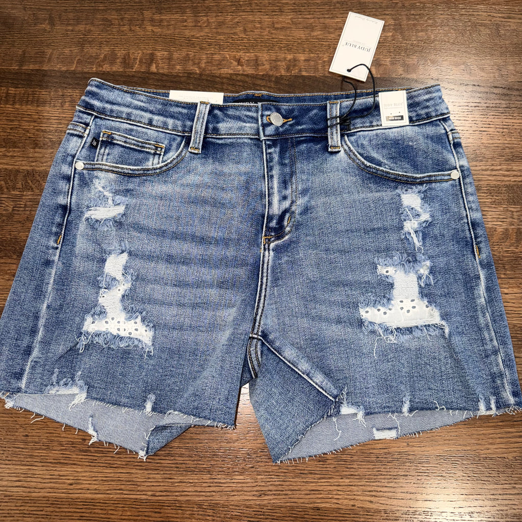 Judy Blue NWT Mid Rise Lace Patch Destroy Shorts XL
