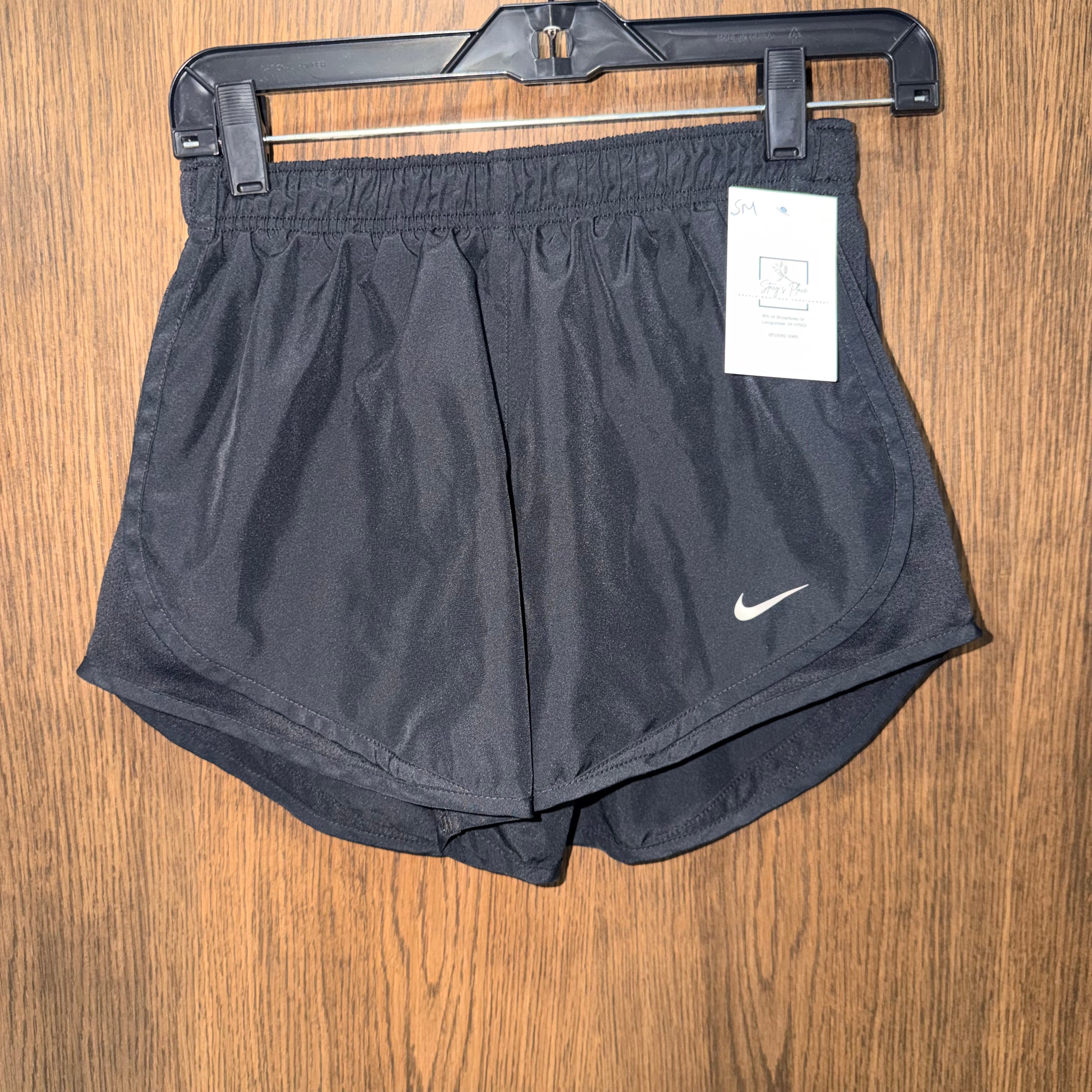Nike Women’s Shorts Lined SM Small