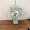 Simple Modern NWT The Trek 40oz Tumbler