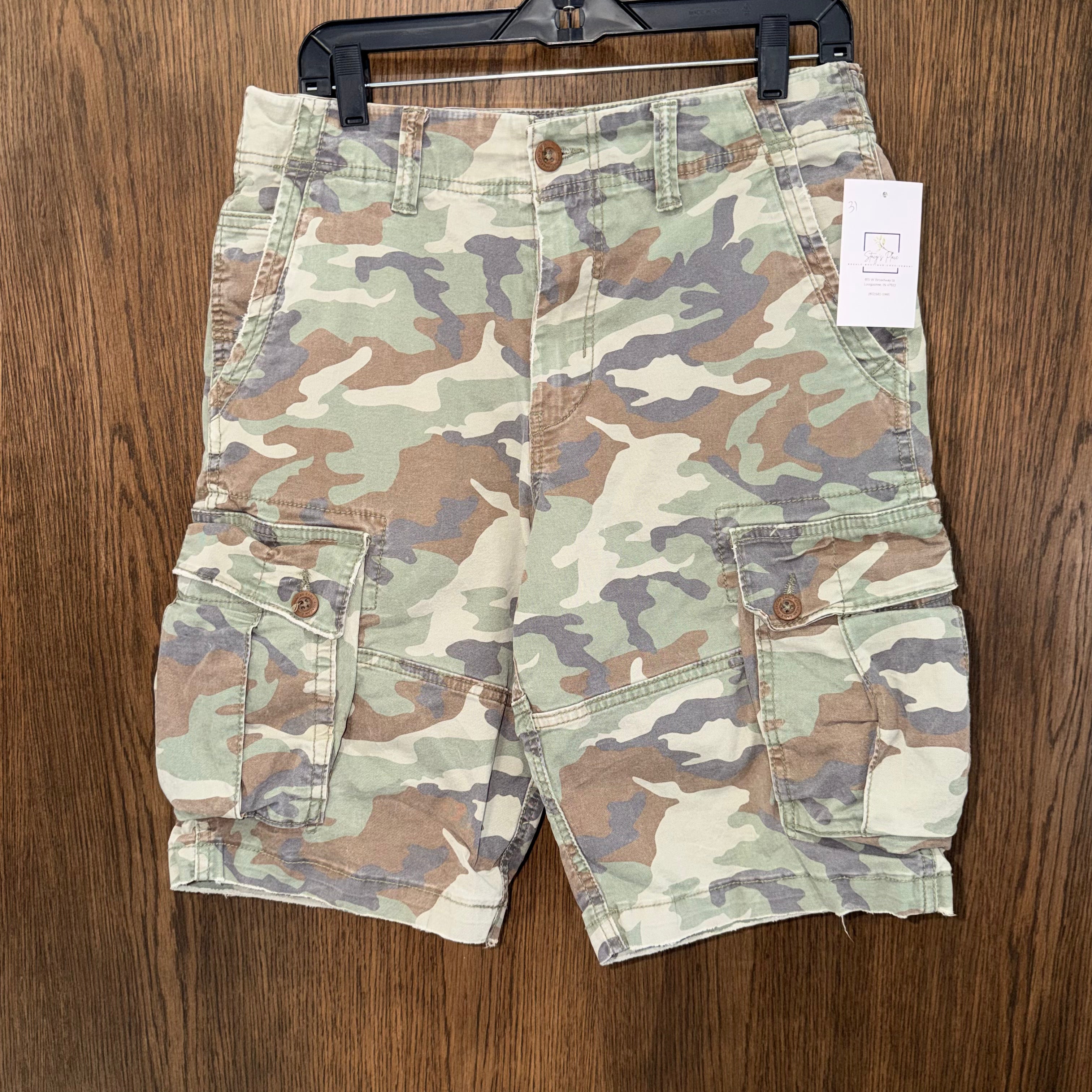 American Eagle Men’s Camo Cargo Shorts Size 31