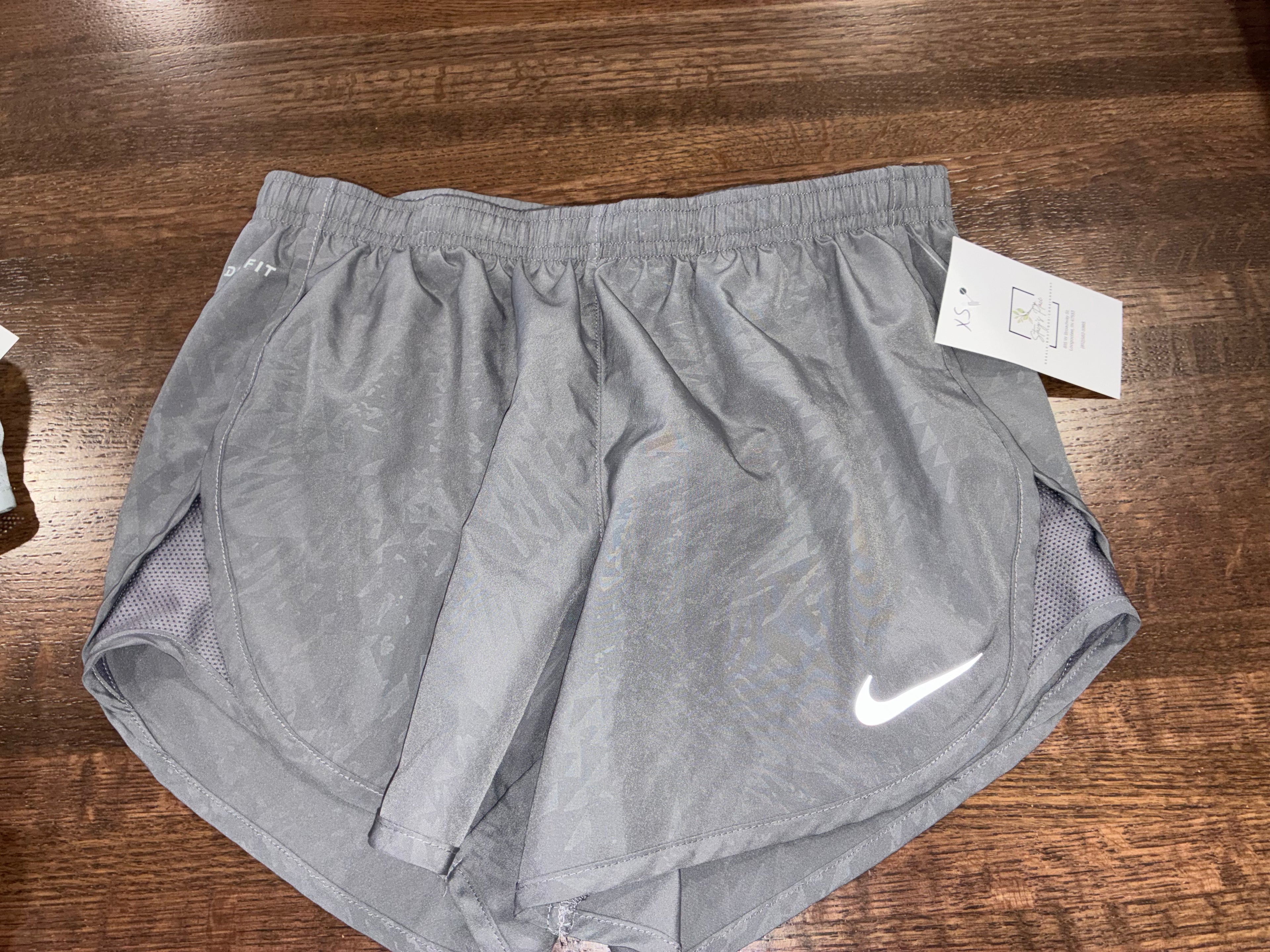 Nike Women’s Tempo Lined Shorts Size XS