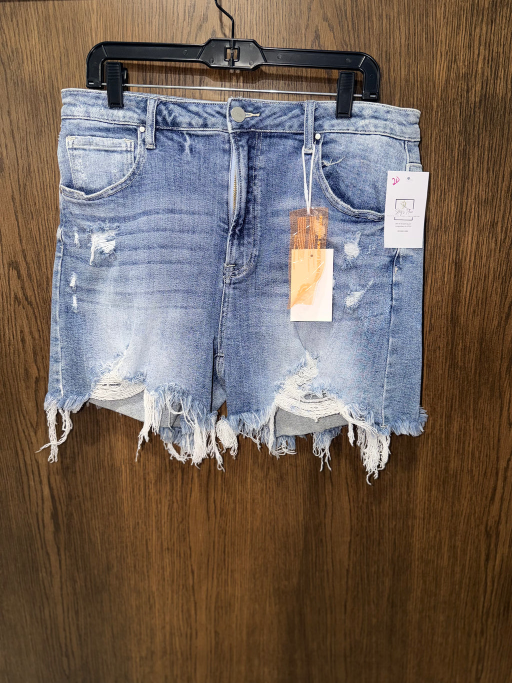 Risen Destroyed NWT HI-WAISTED SHORT 1X Plus