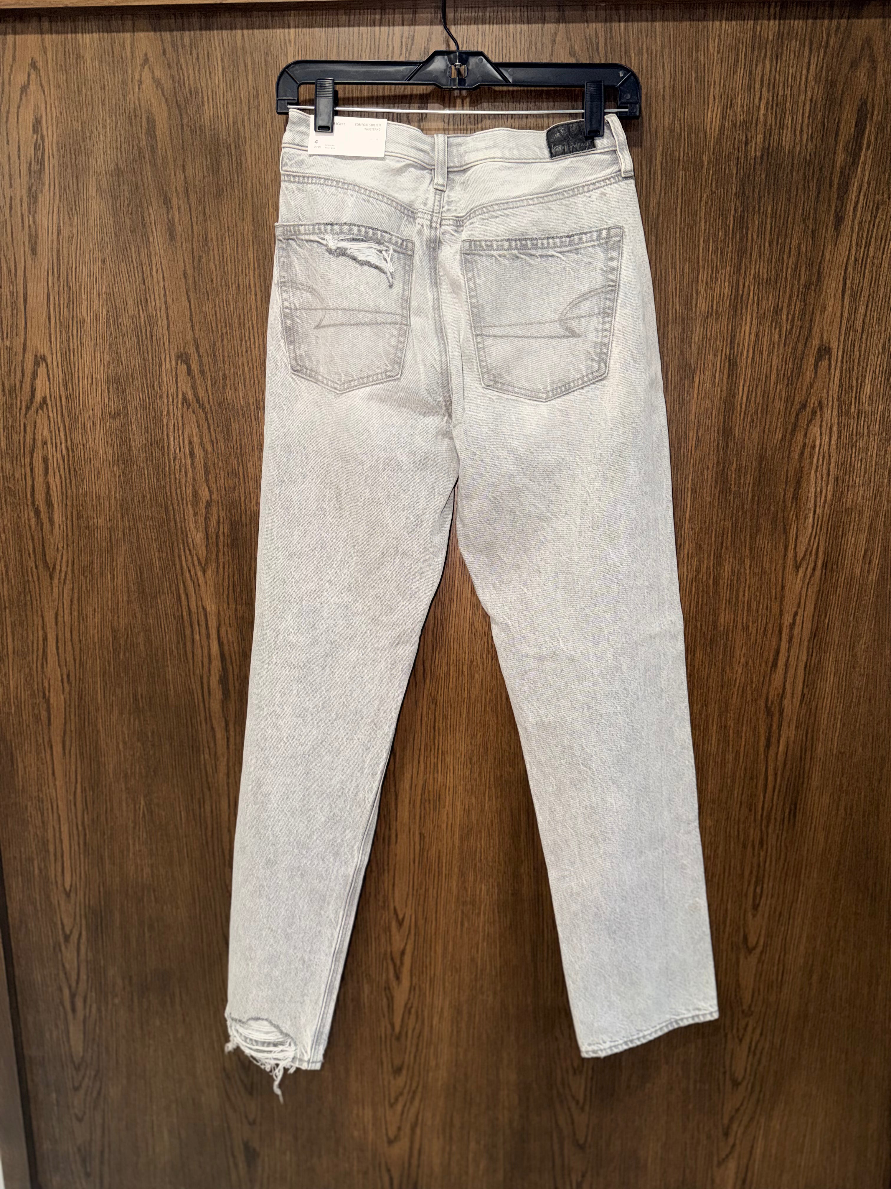 American Eagle Women’s NWT Straight Wide Leg Jeans Size 4 Regular