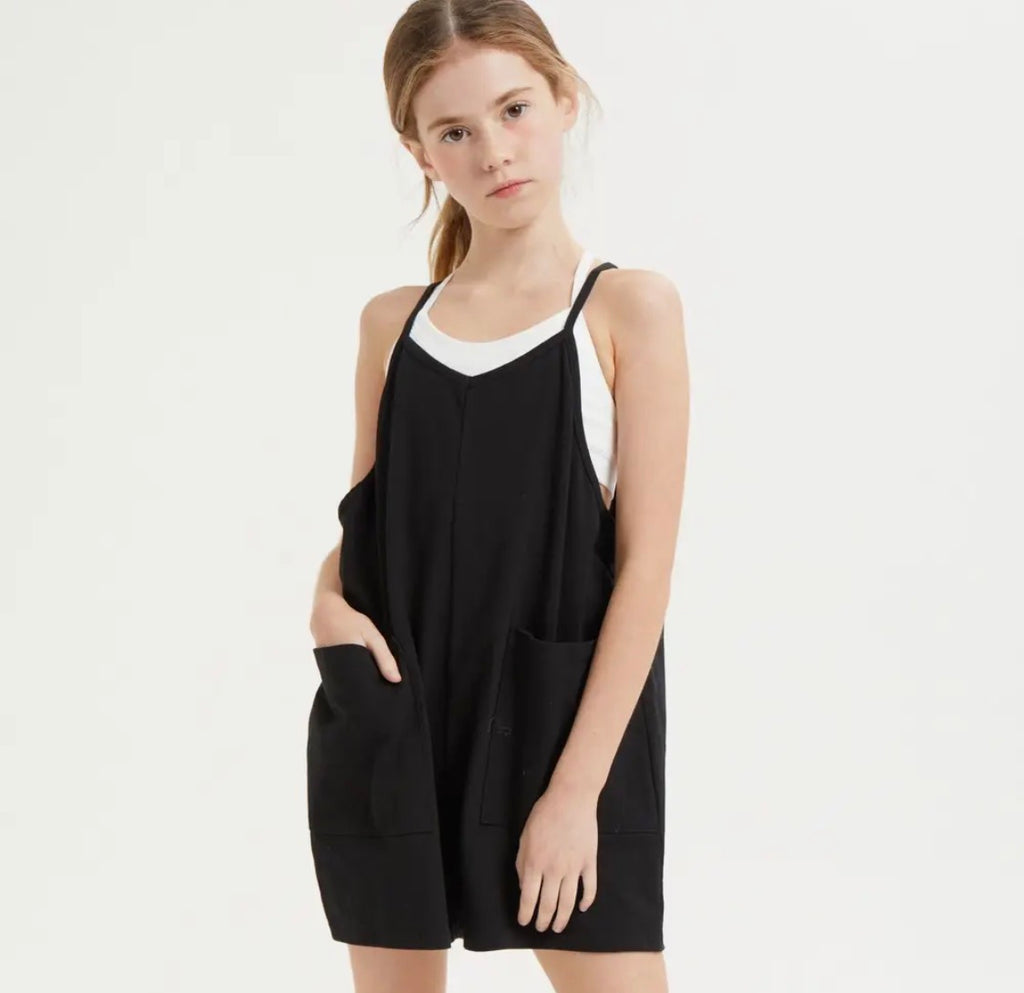 Good Girls NWT Shortie Romper Overall Jumpsuit YM 10/12 Black
