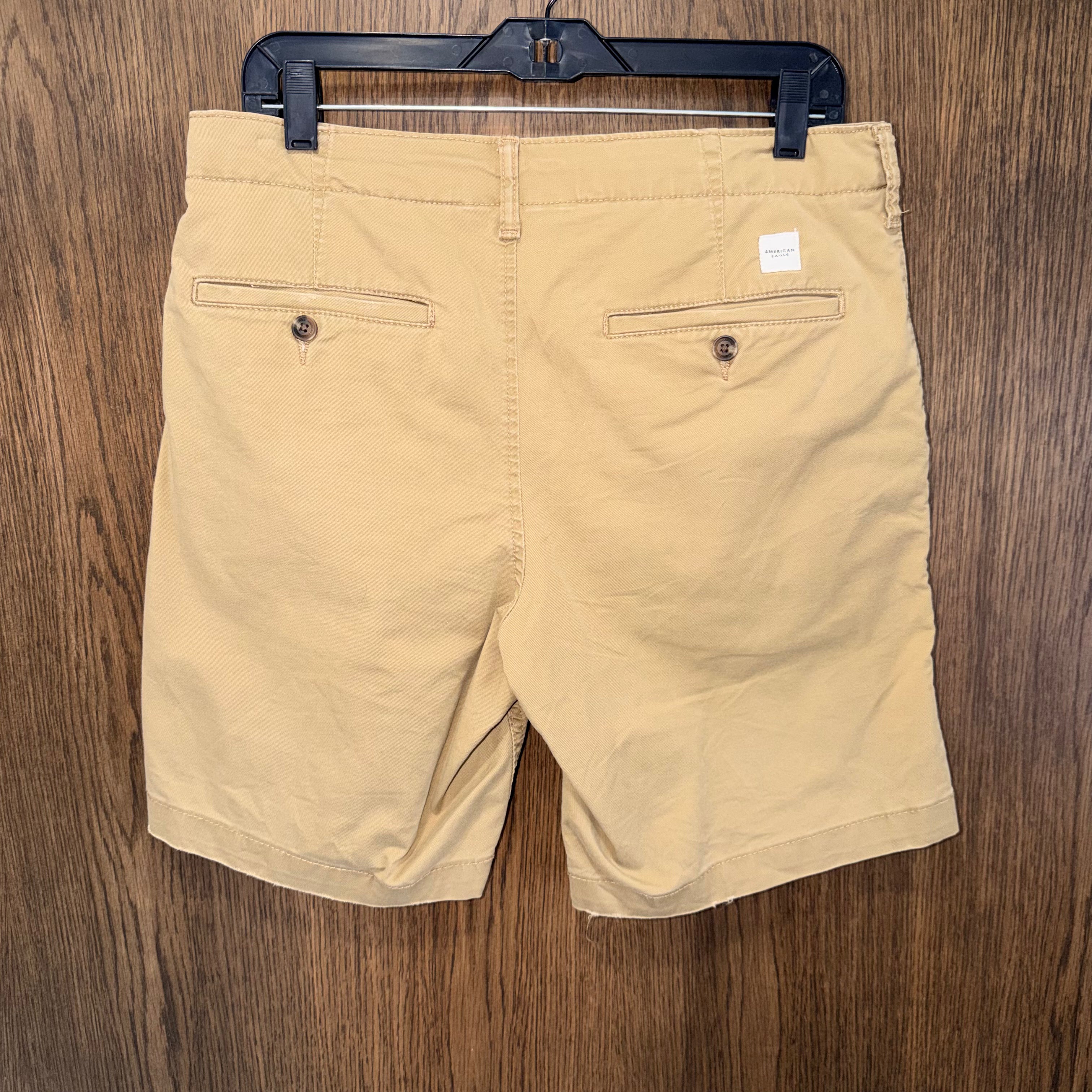 American Eagle Men's Flat Front Khaki Shorts Size 31