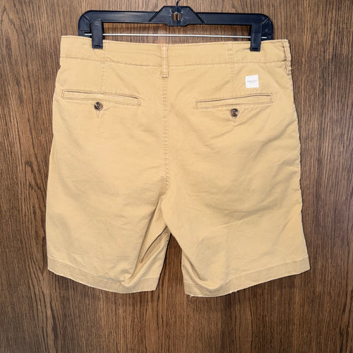 American Eagle Men's Flat Front Khaki Shorts Size 31