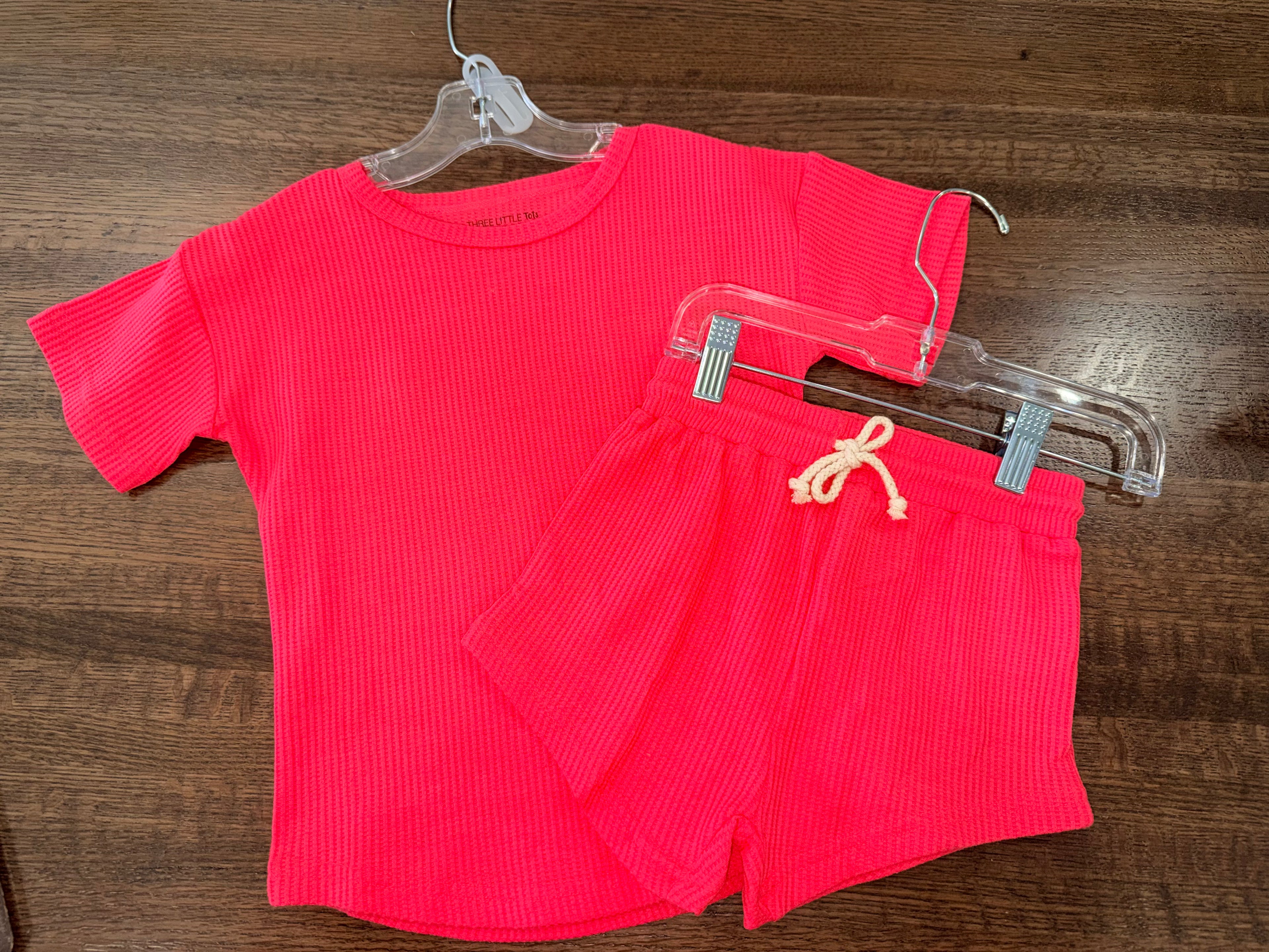 Three Little Tots NWT Girls Boutique Boxy Waffle Knit Shirt & Shorts Set 2T Bright Pink