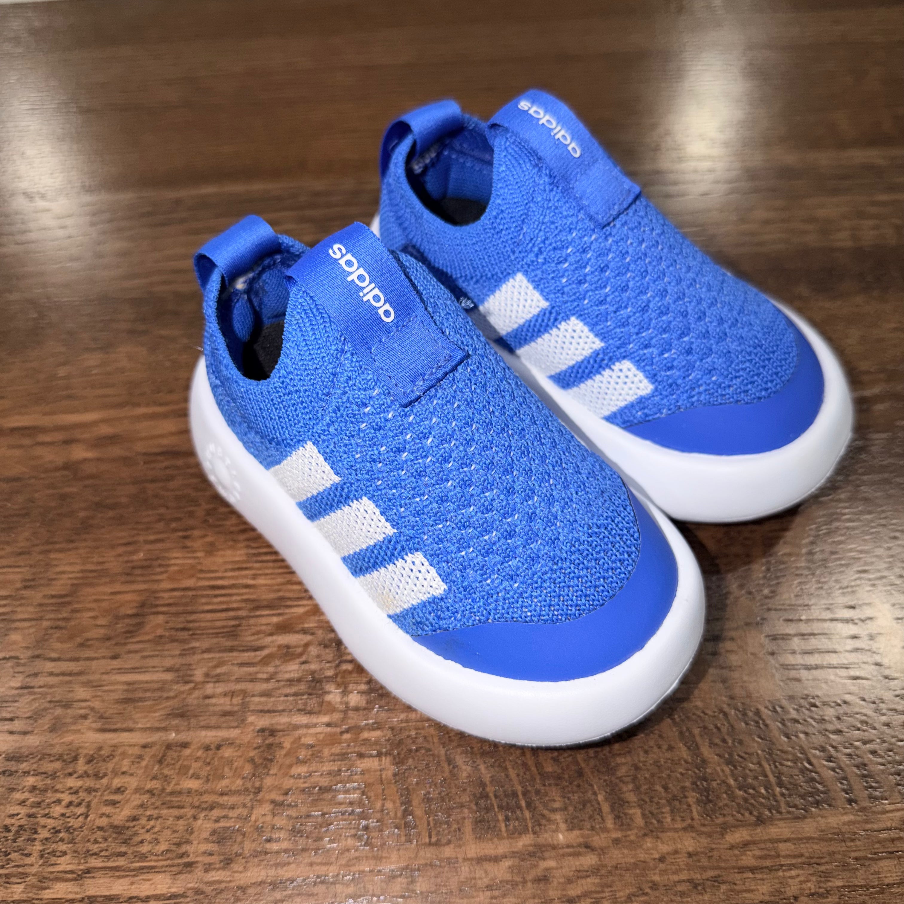 Adidas Boys Bubble Comfy Easy On Toddler Shoes Size 5T  New