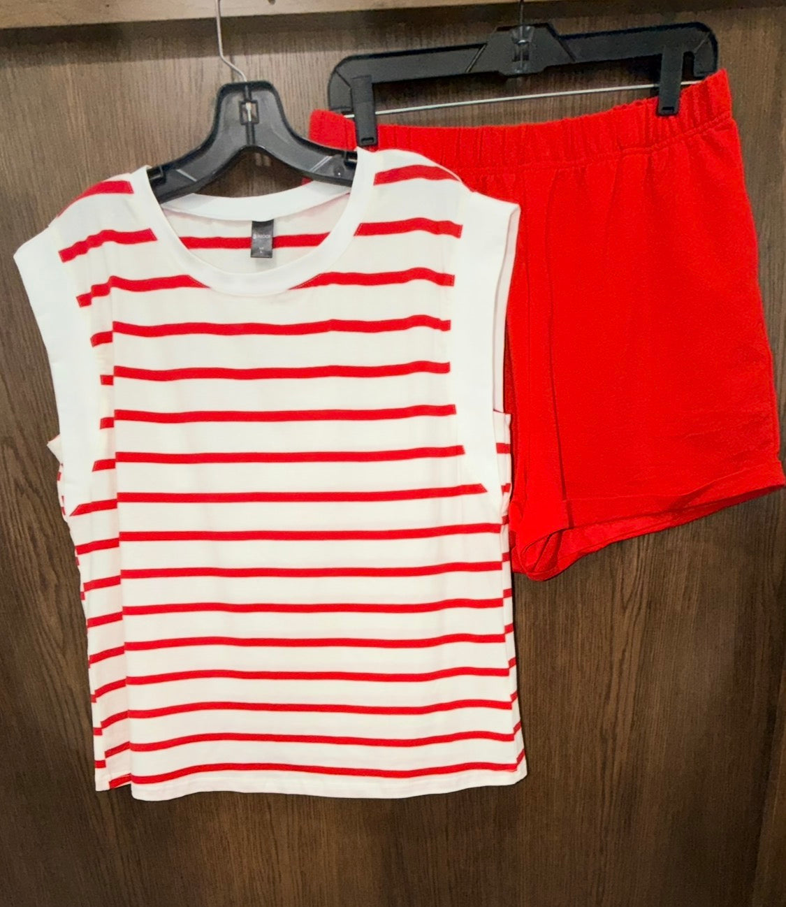 NWOT Amazon Top & Shorts Lounge Set Large