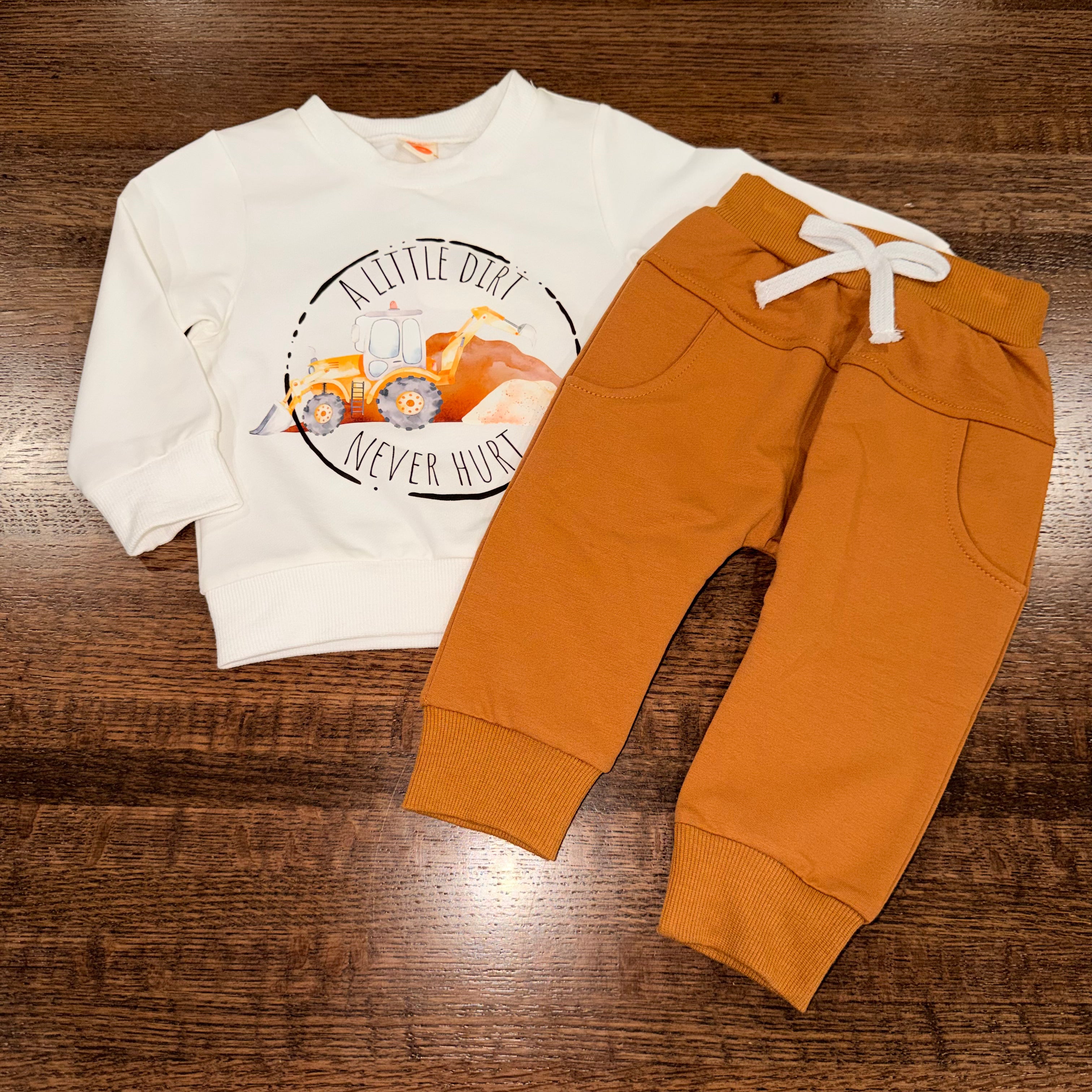 A Lil Dirt Won't Hurt Boys Tractor Crew & Jogger Set 2pc 12 mos NWT