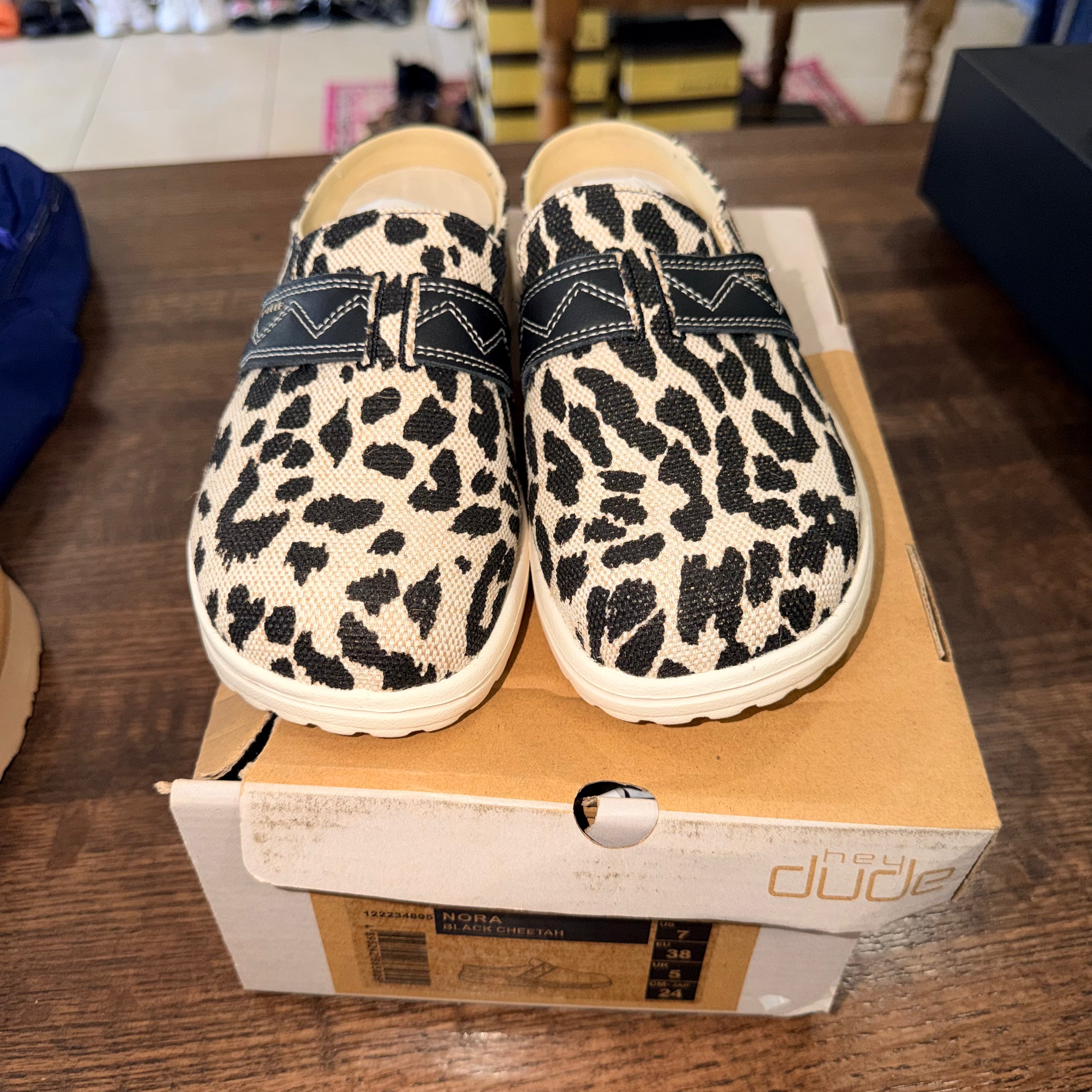 Hey Dude Women’s Nora Cheetah Black Mule Slip on Shoes Size 7 NIB