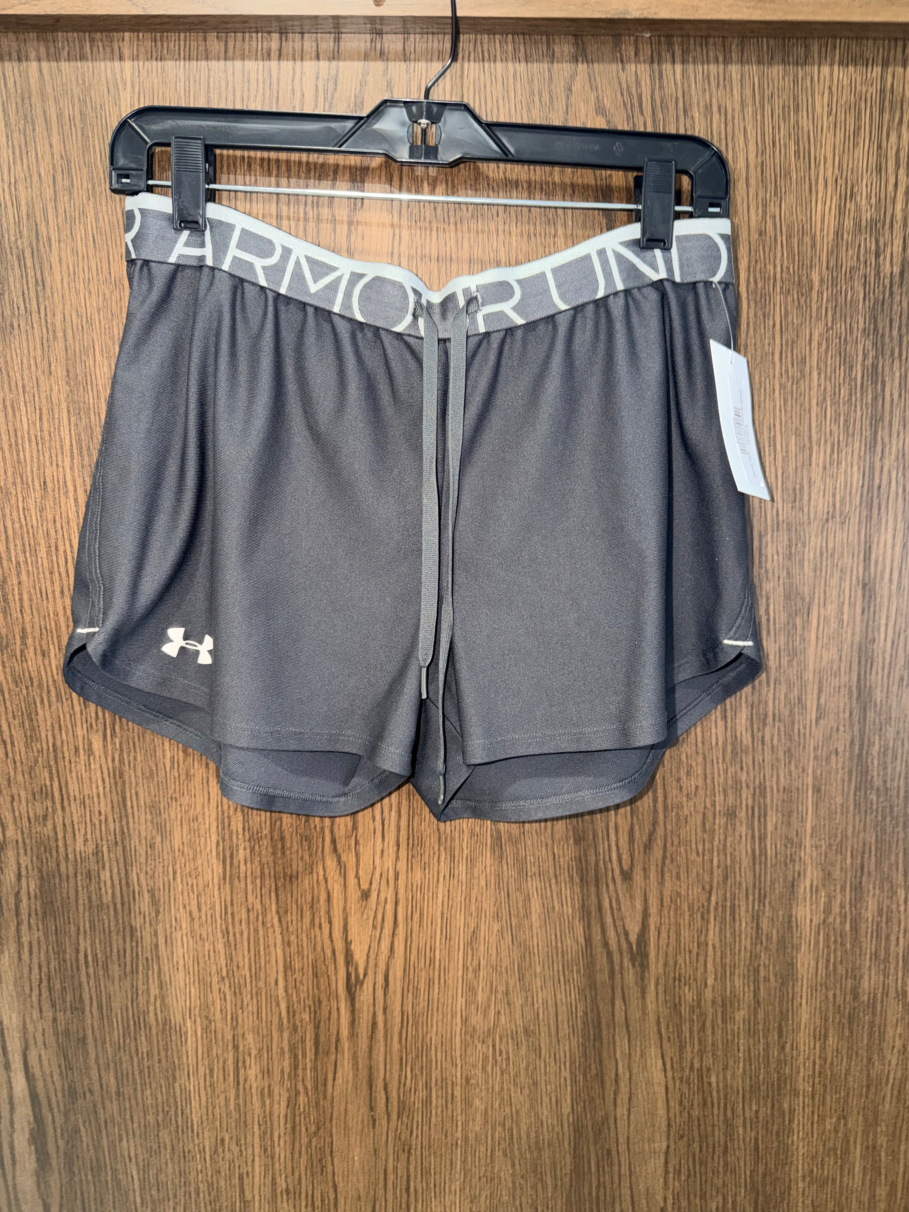 Women’s Under Armour Play Up Shorts Size Small