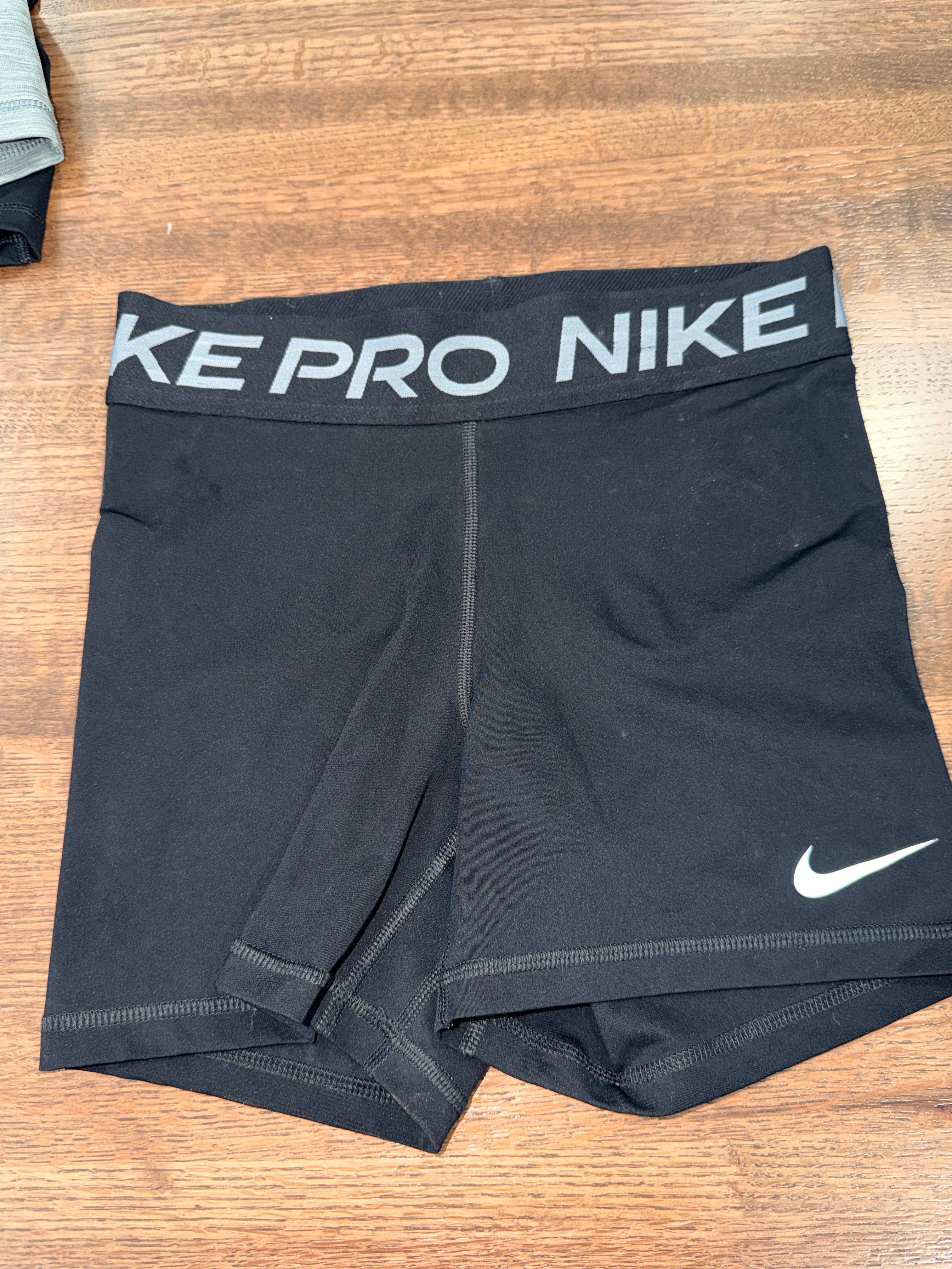 Women’s Nike Pro Spandex Shorts Small