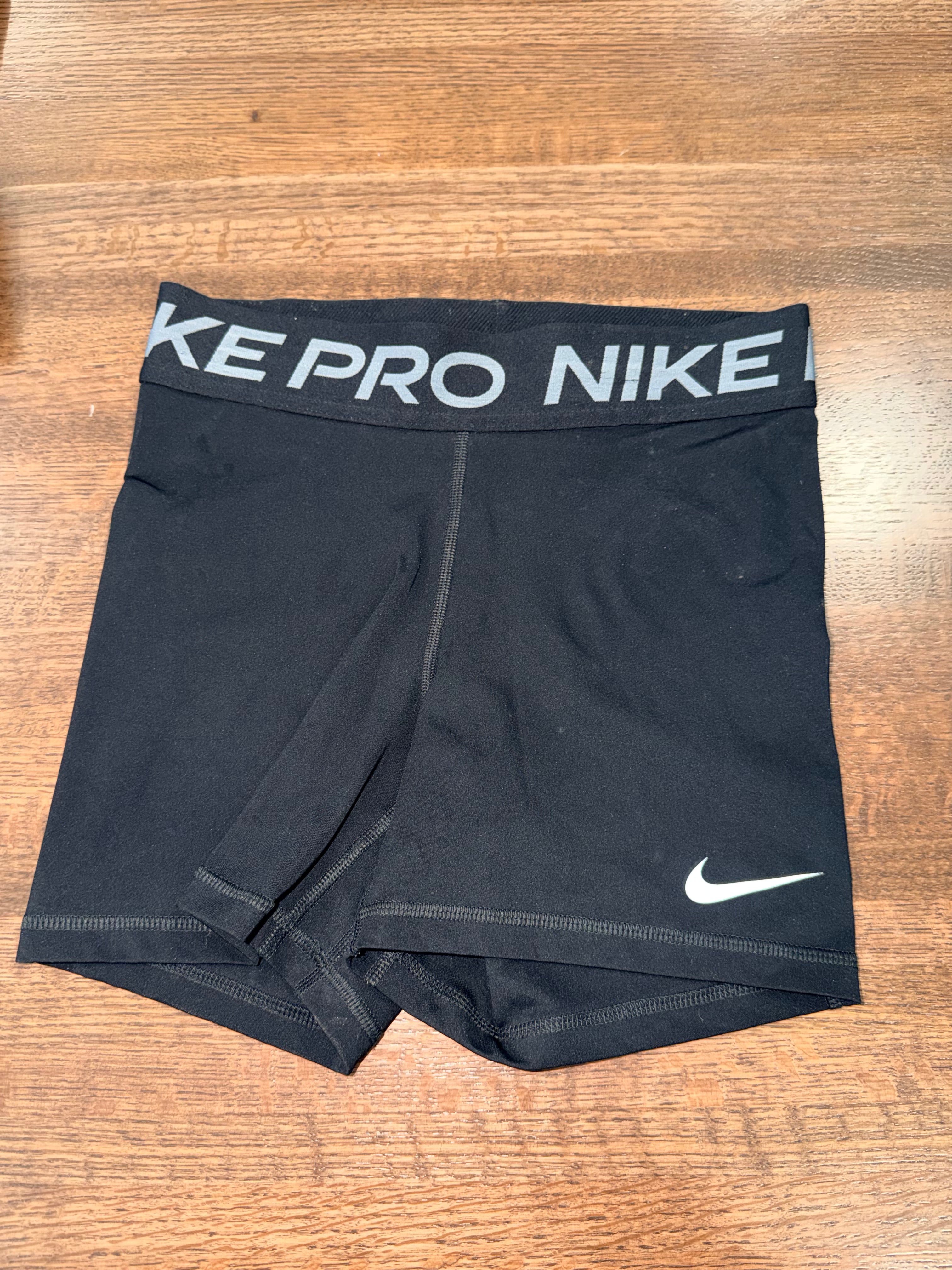 Women’s Nike Pro Spandex Shorts Small