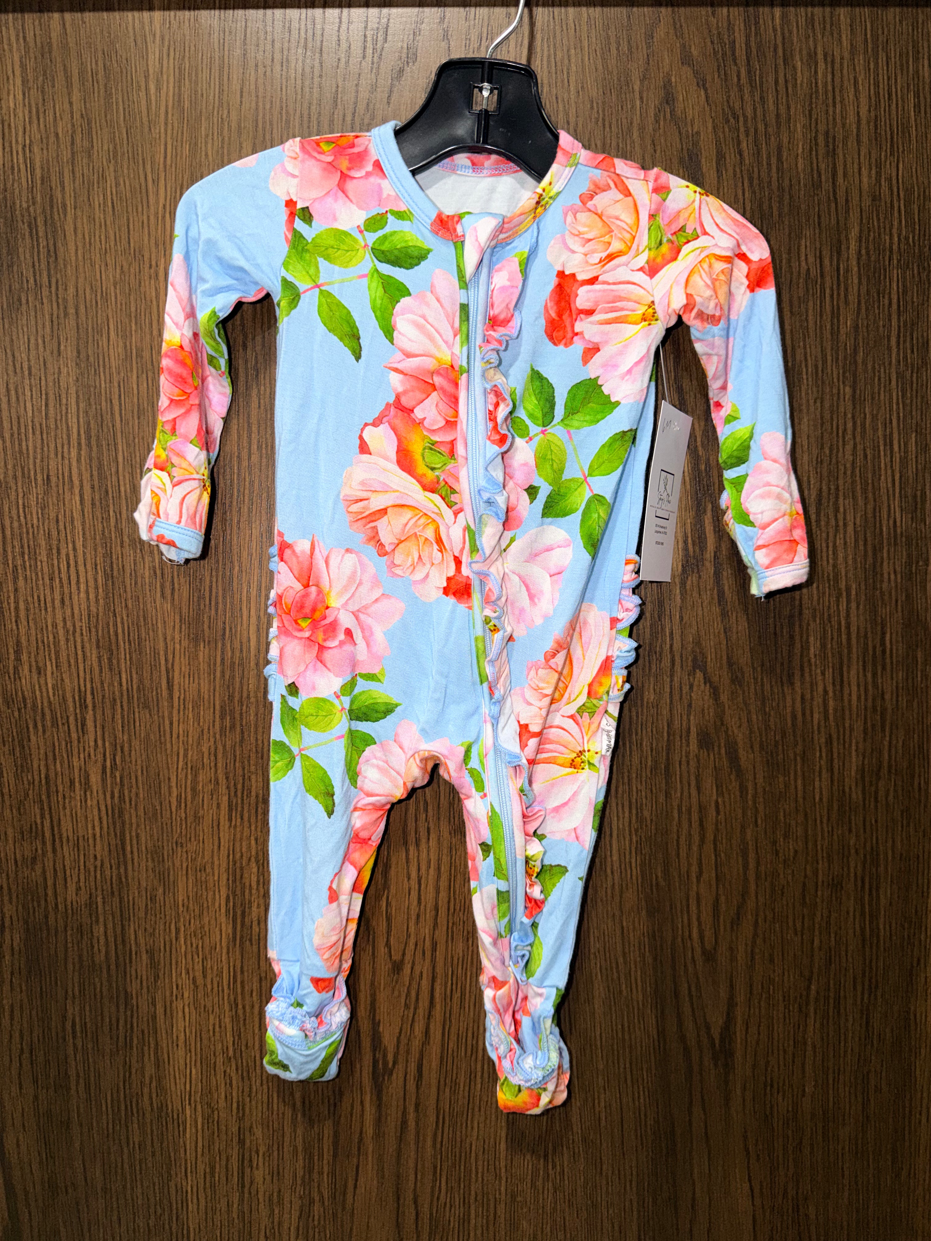 GiGi & Max Ruffle Convertible Bamboo Zippy 6mos EUC