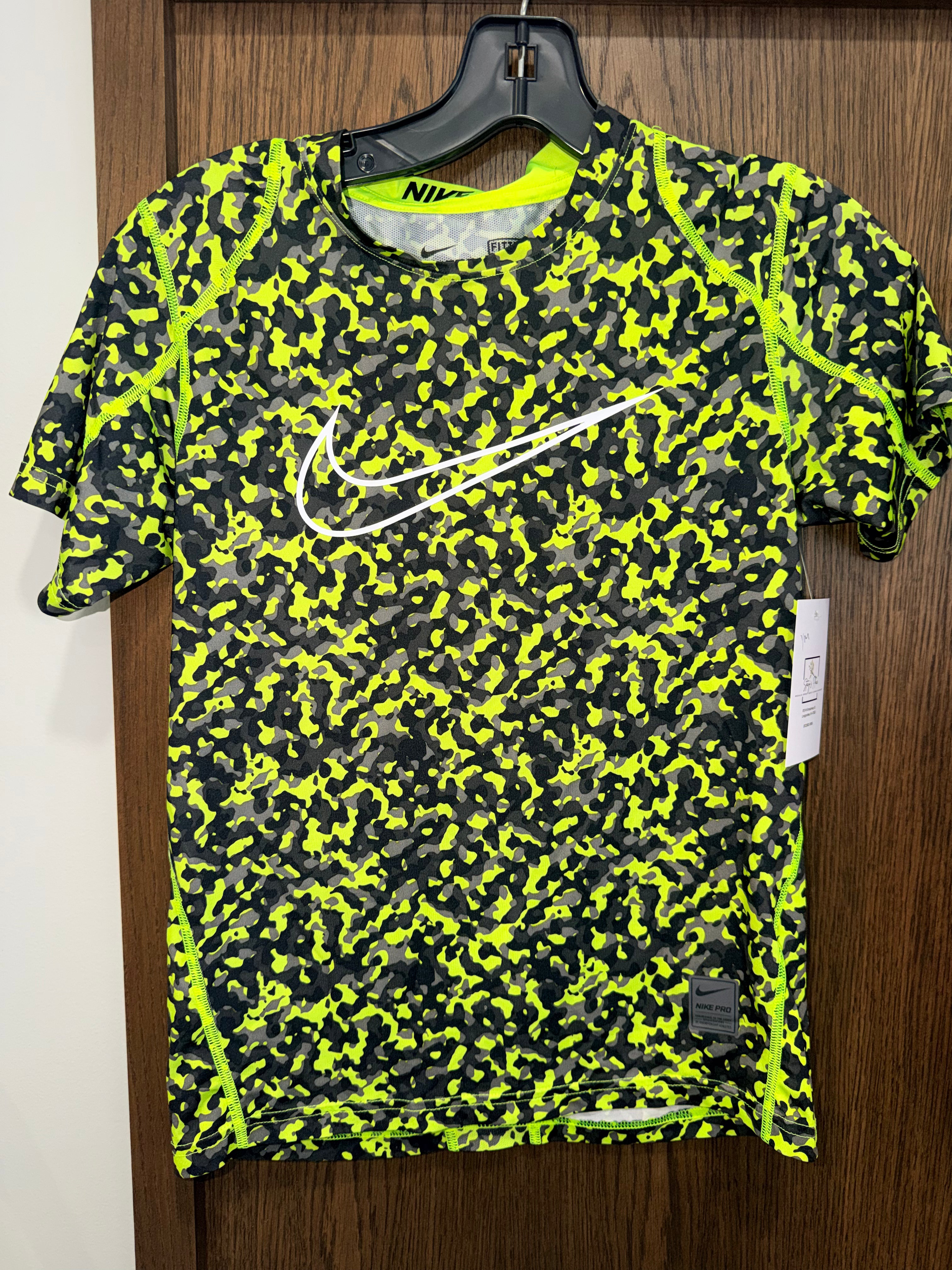 Nike Pro Boys Dr Fit Shirt Fitted YM Youth Medium 10/12