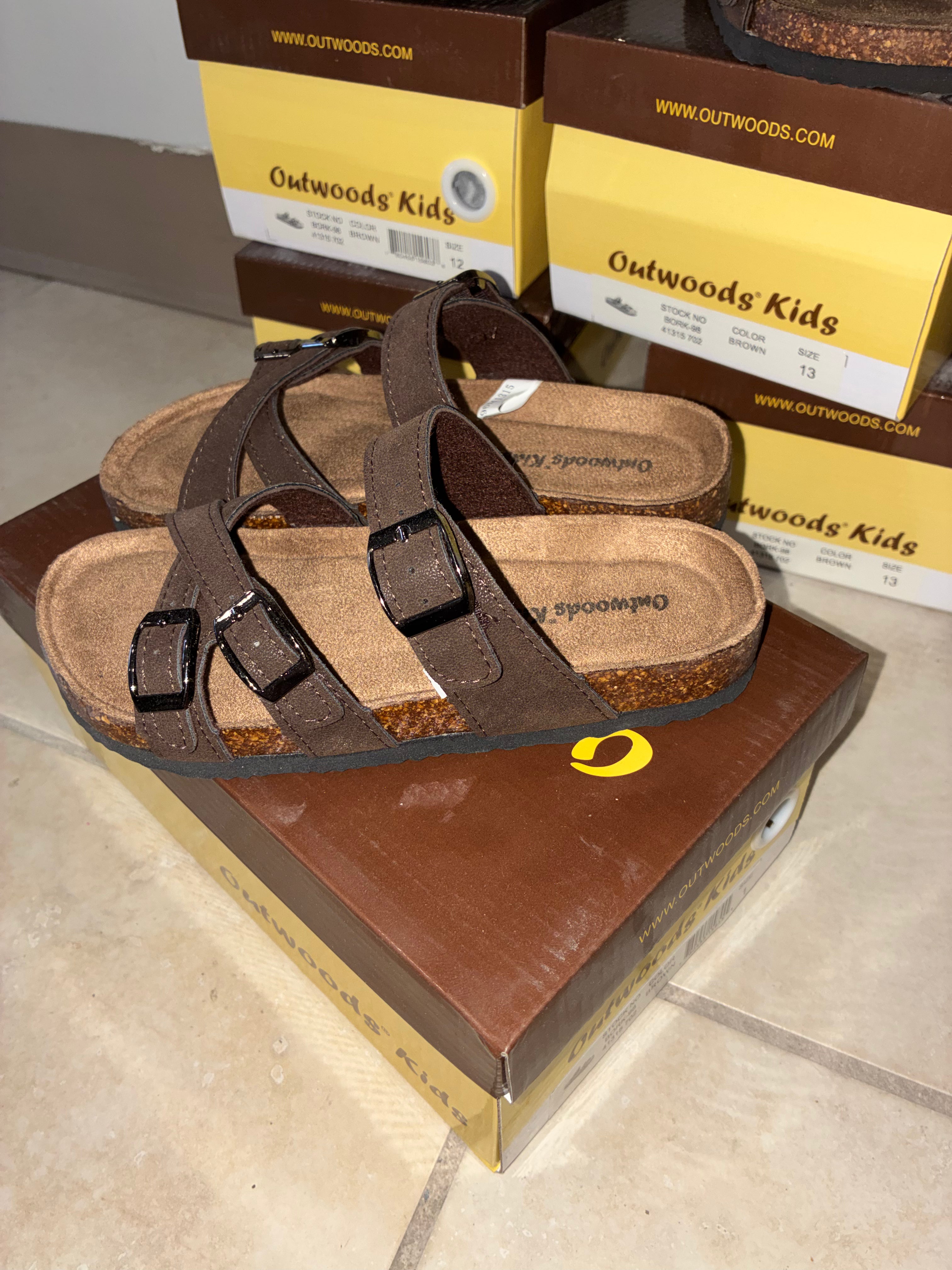 Outwoods Kids Girls Borks Sandals Brown Size 4 NIB NEW